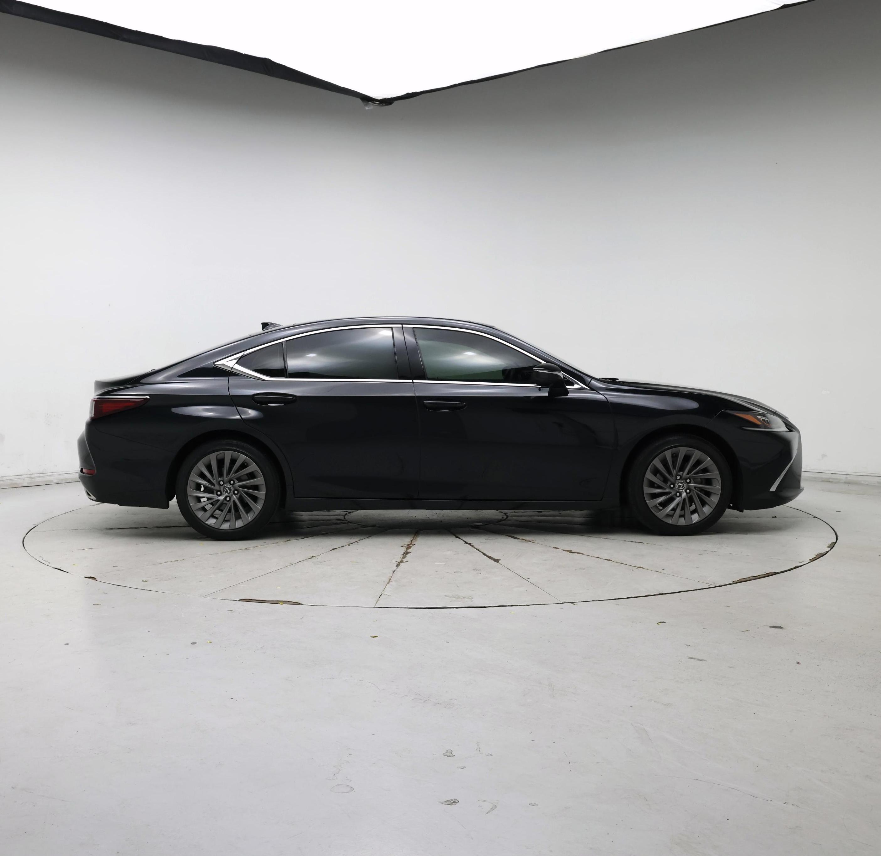 Thumbnail: 2021 Lexus ES - 7
