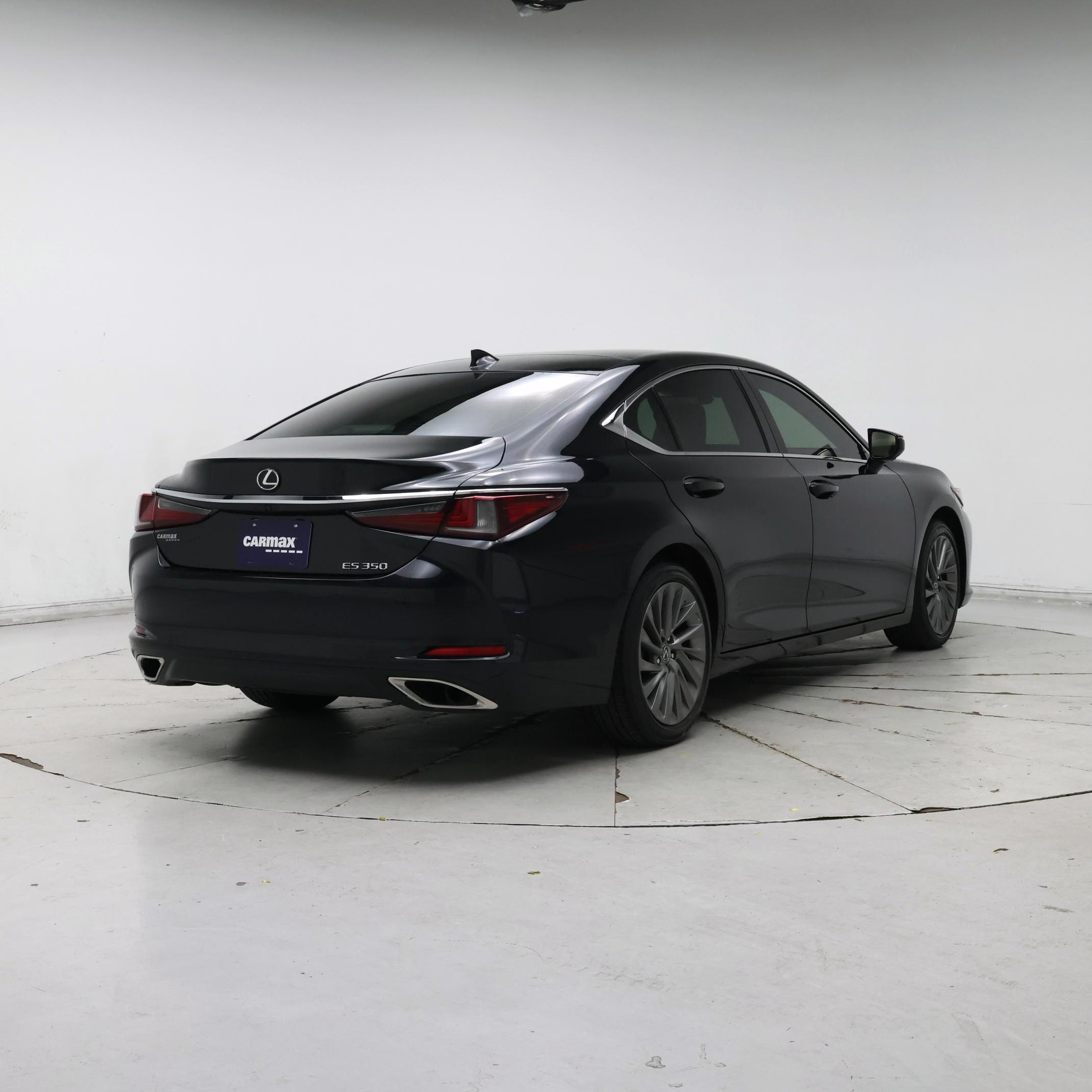 Thumbnail: 2021 Lexus ES - 8
