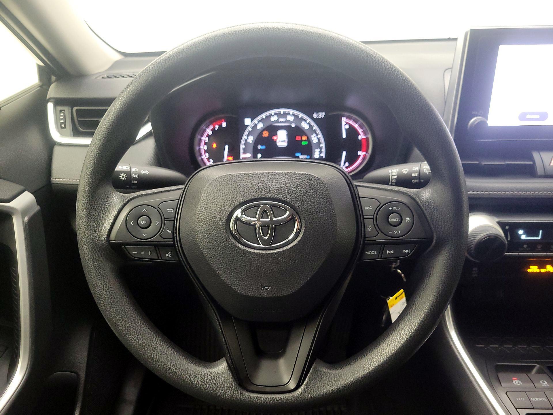 Thumbnail: 2023 Toyota RAV4 - 10