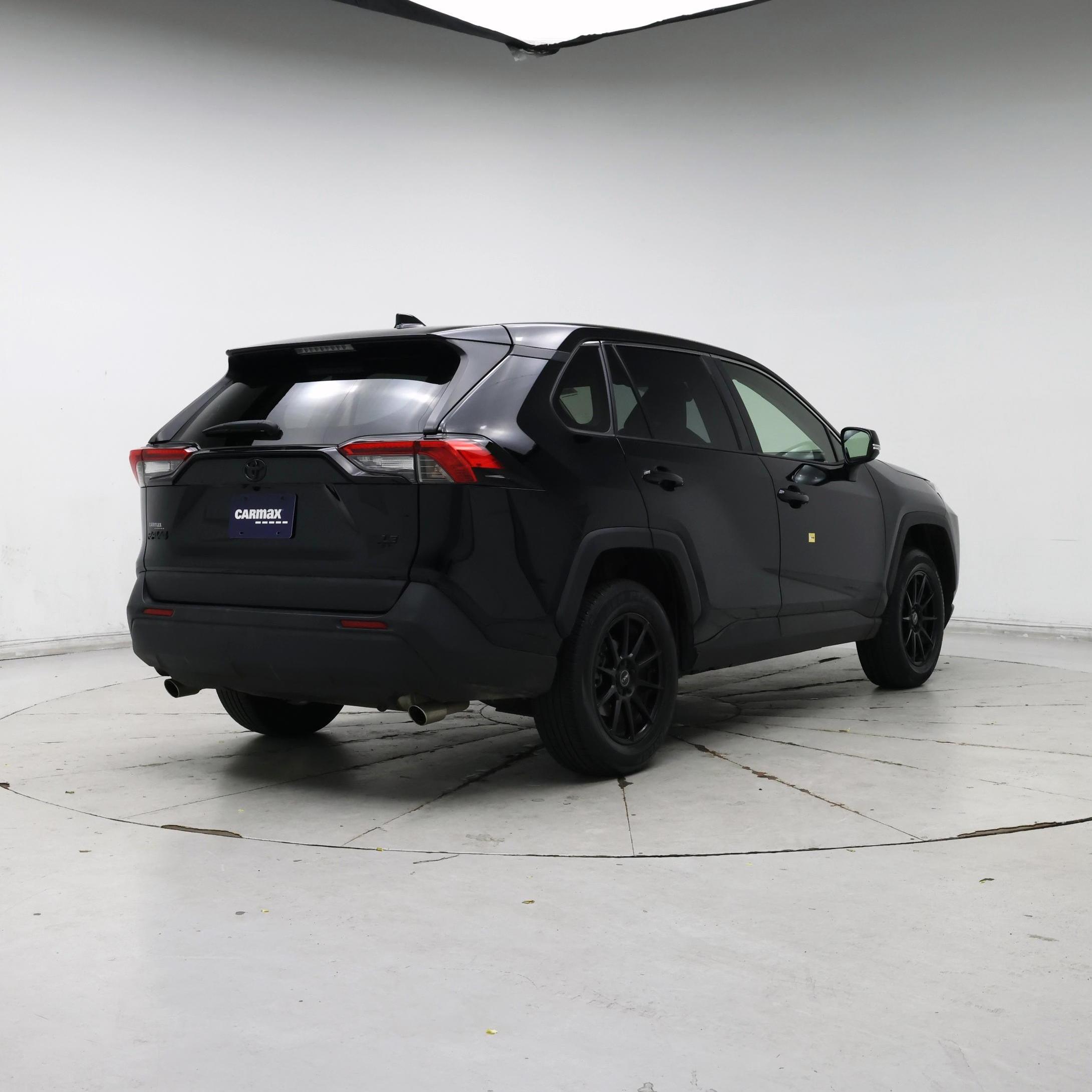 Thumbnail: 2023 Toyota RAV4 - 8