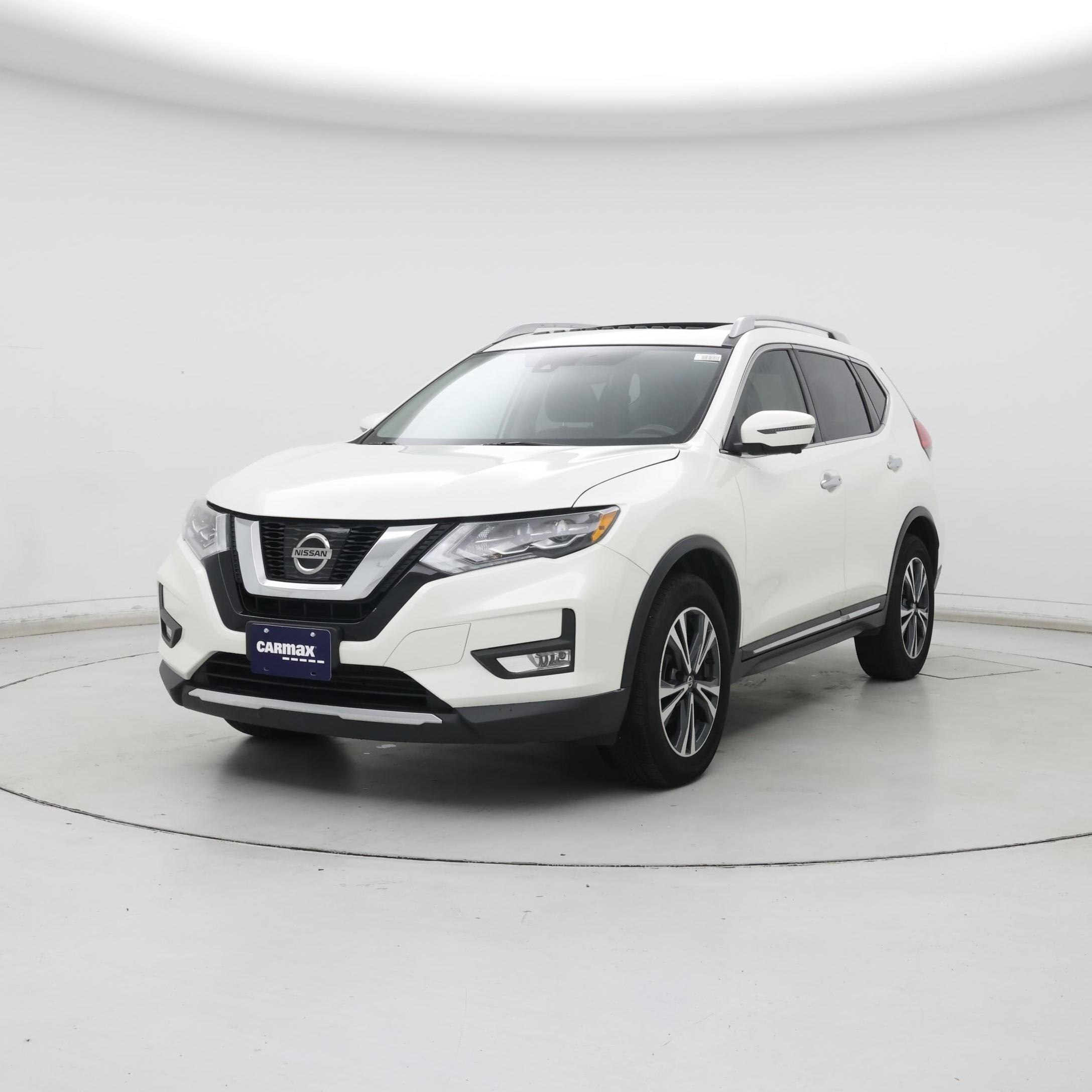 Thumbnail: 2017 Nissan Rogue - 4