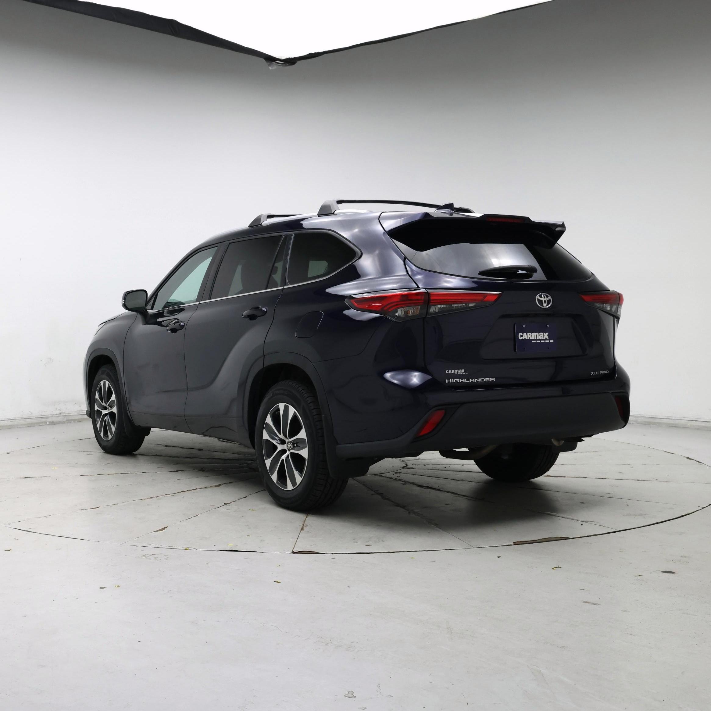 Thumbnail: 2022 Toyota Highlander - 2