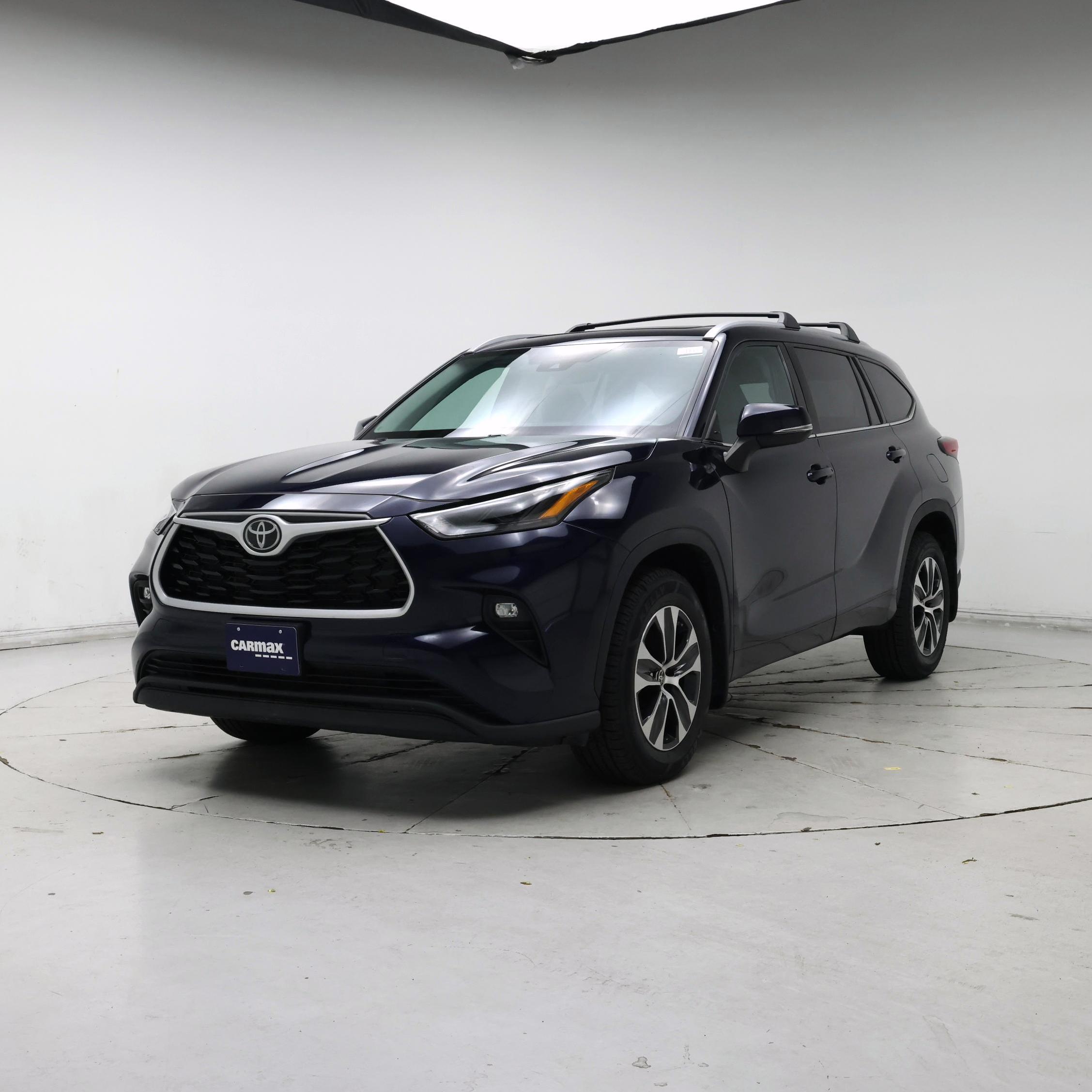 Thumbnail: 2022 Toyota Highlander - 4