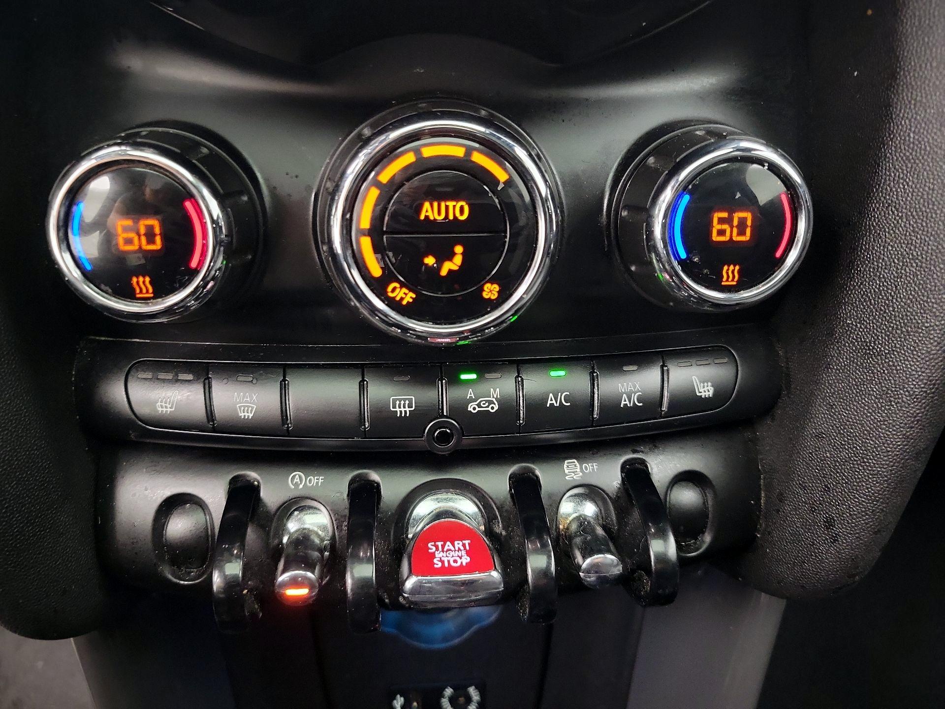 Thumbnail: 2016 MINI Cooper Hardtop - 13