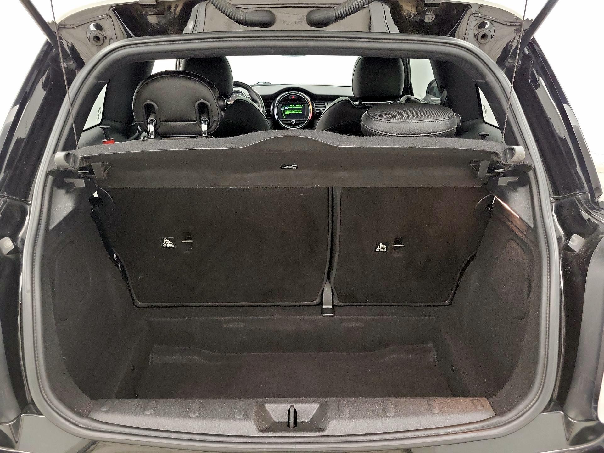 Thumbnail: 2016 MINI Cooper Hardtop - 18