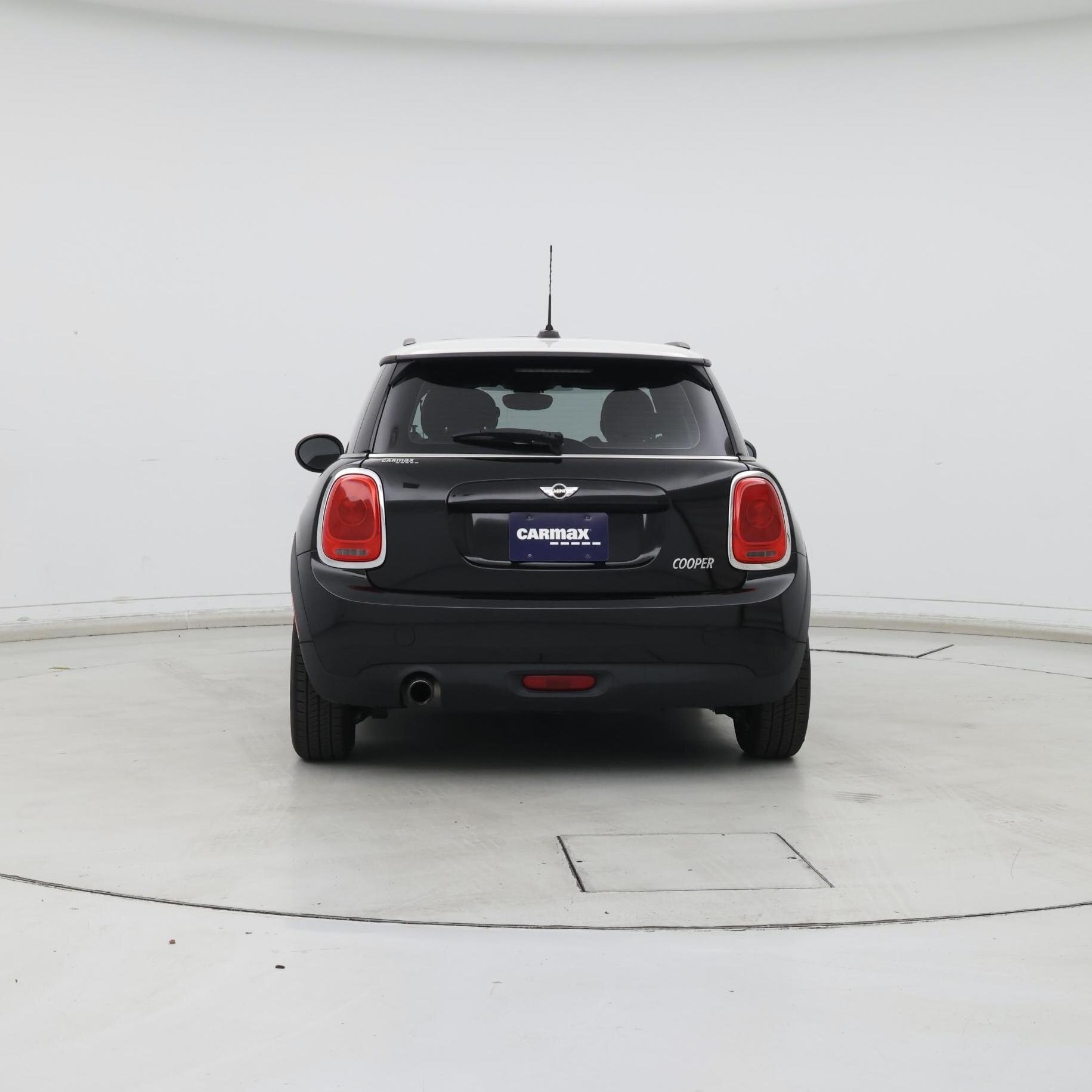 Thumbnail: 2016 MINI Cooper Hardtop - 6