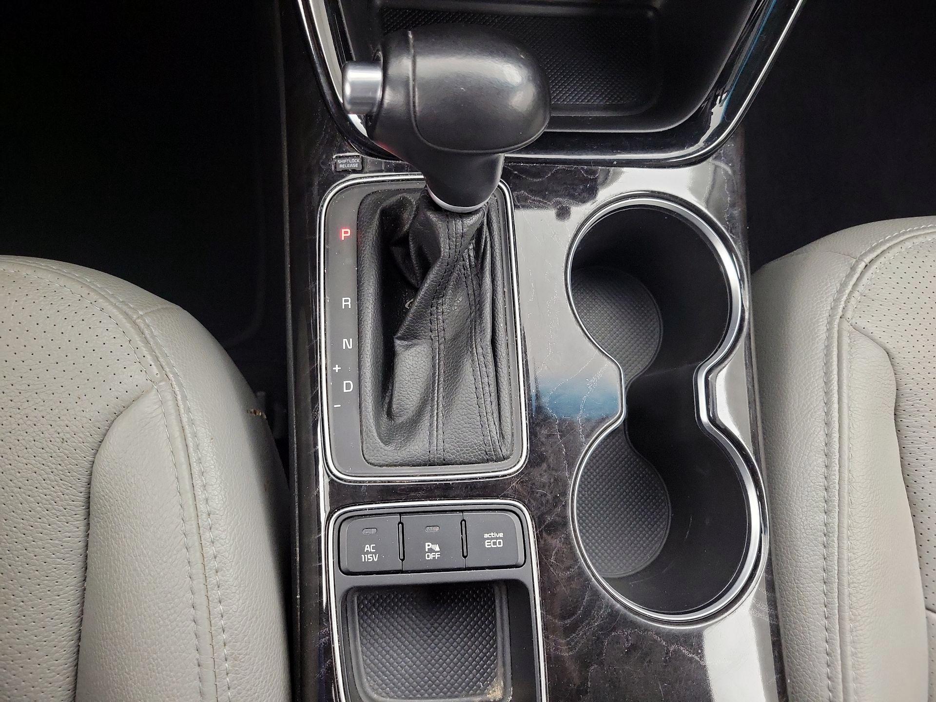 Thumbnail: 2014 Kia Sorento - 17