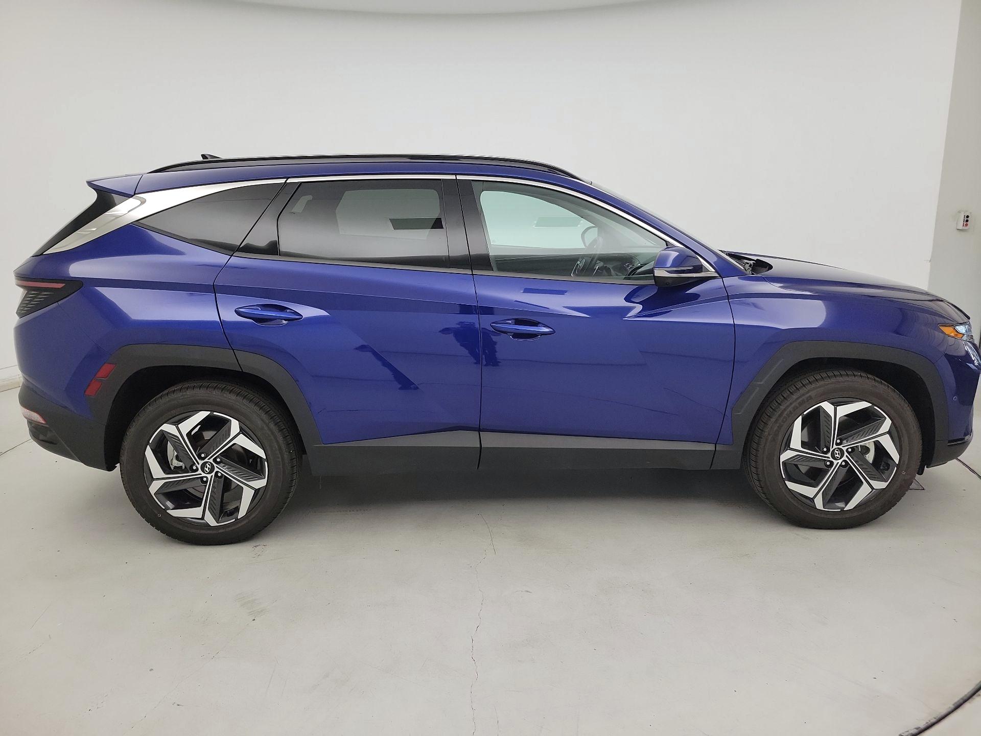 Thumbnail: 2022 Hyundai Tucson - 4
