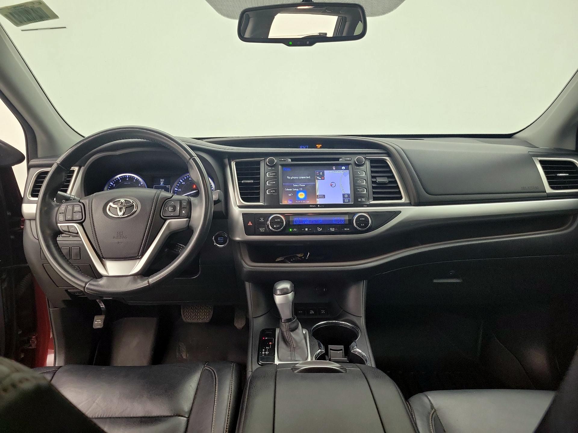 Thumbnail: 2014 Toyota Highlander - 9