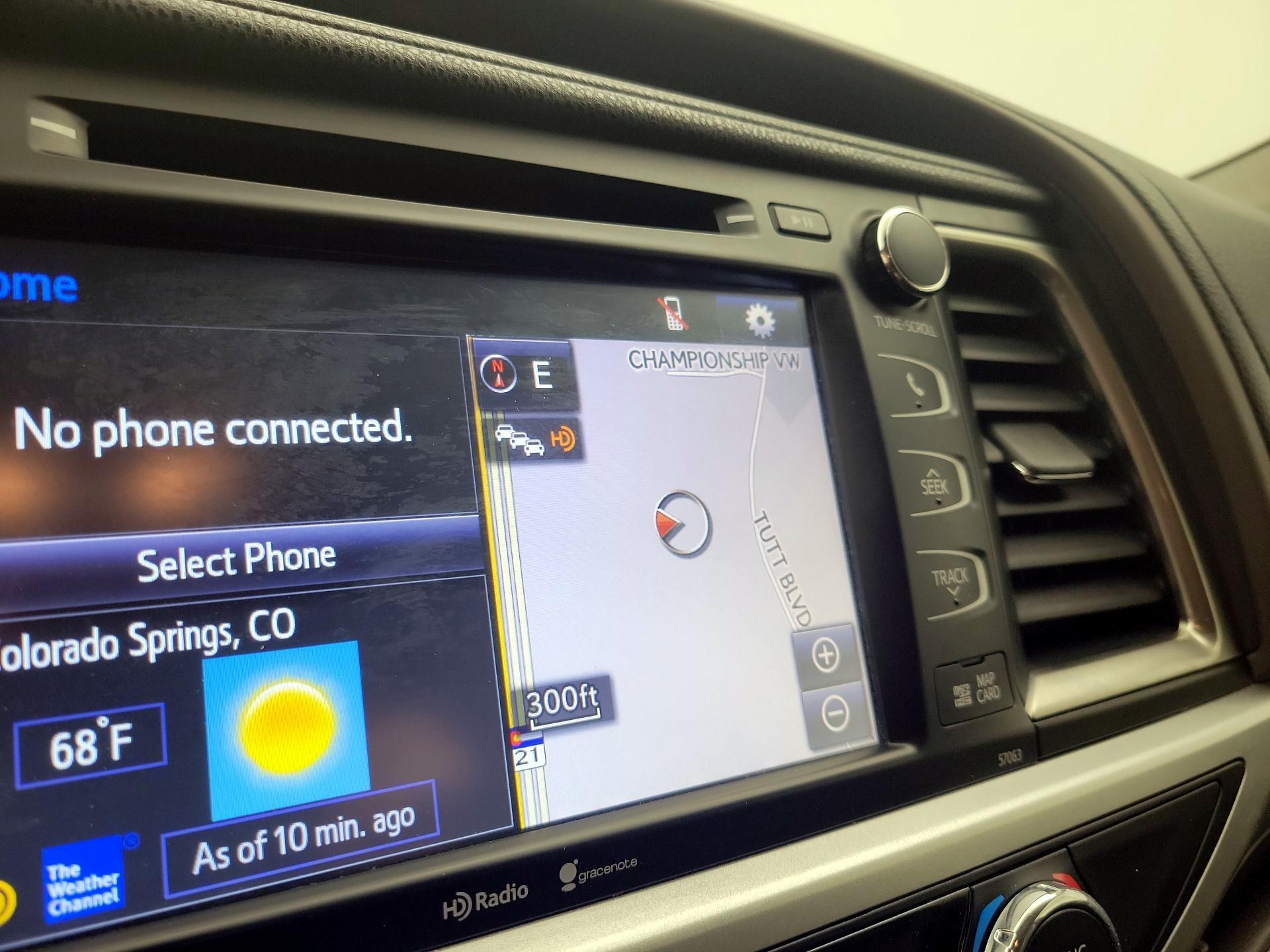 Thumbnail: 2014 Toyota Highlander - 14