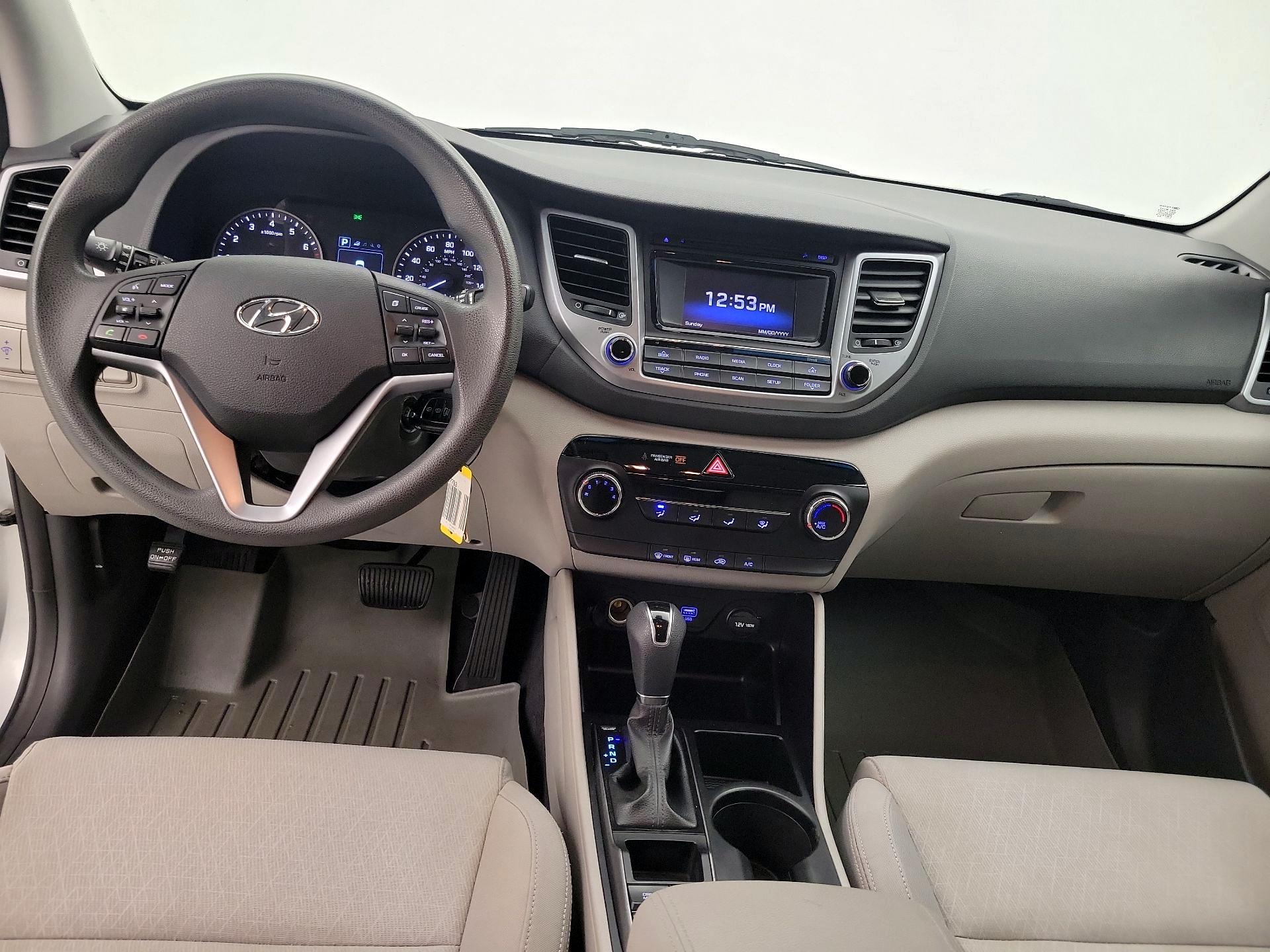 Thumbnail: 2016 Hyundai Tucson - 9
