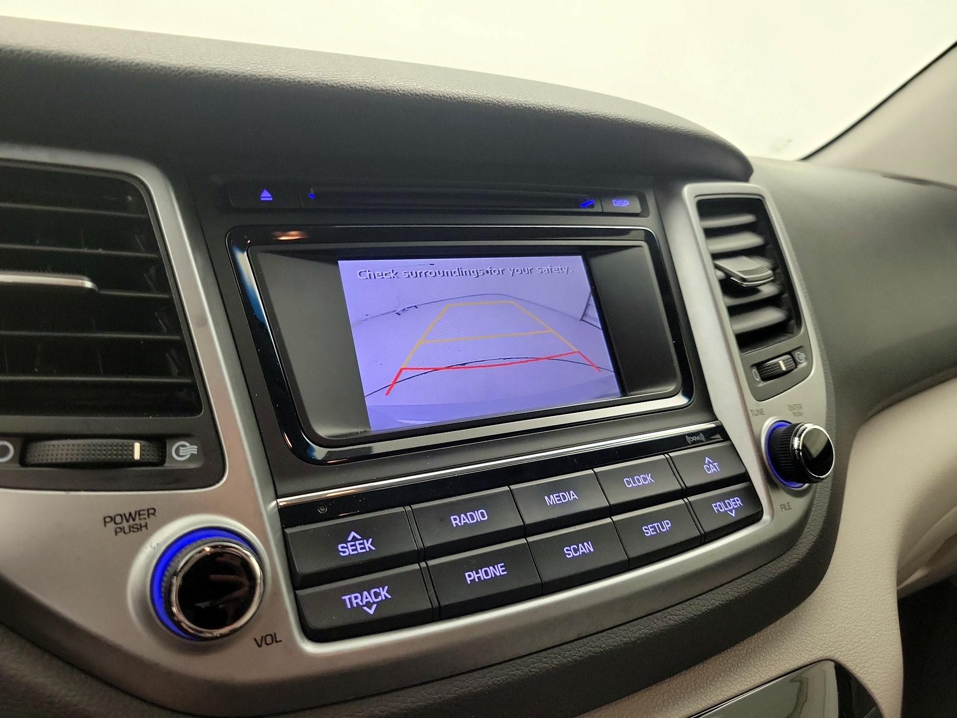 Thumbnail: 2016 Hyundai Tucson - 14