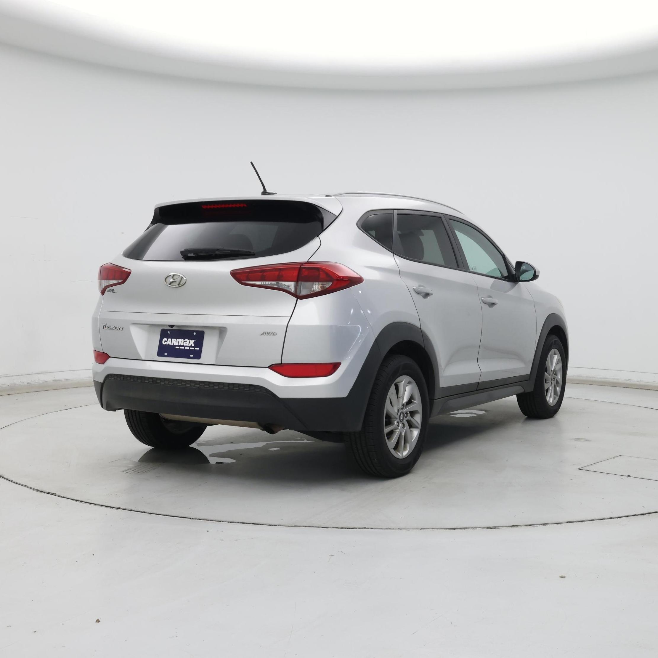 Thumbnail: 2016 Hyundai Tucson - 8
