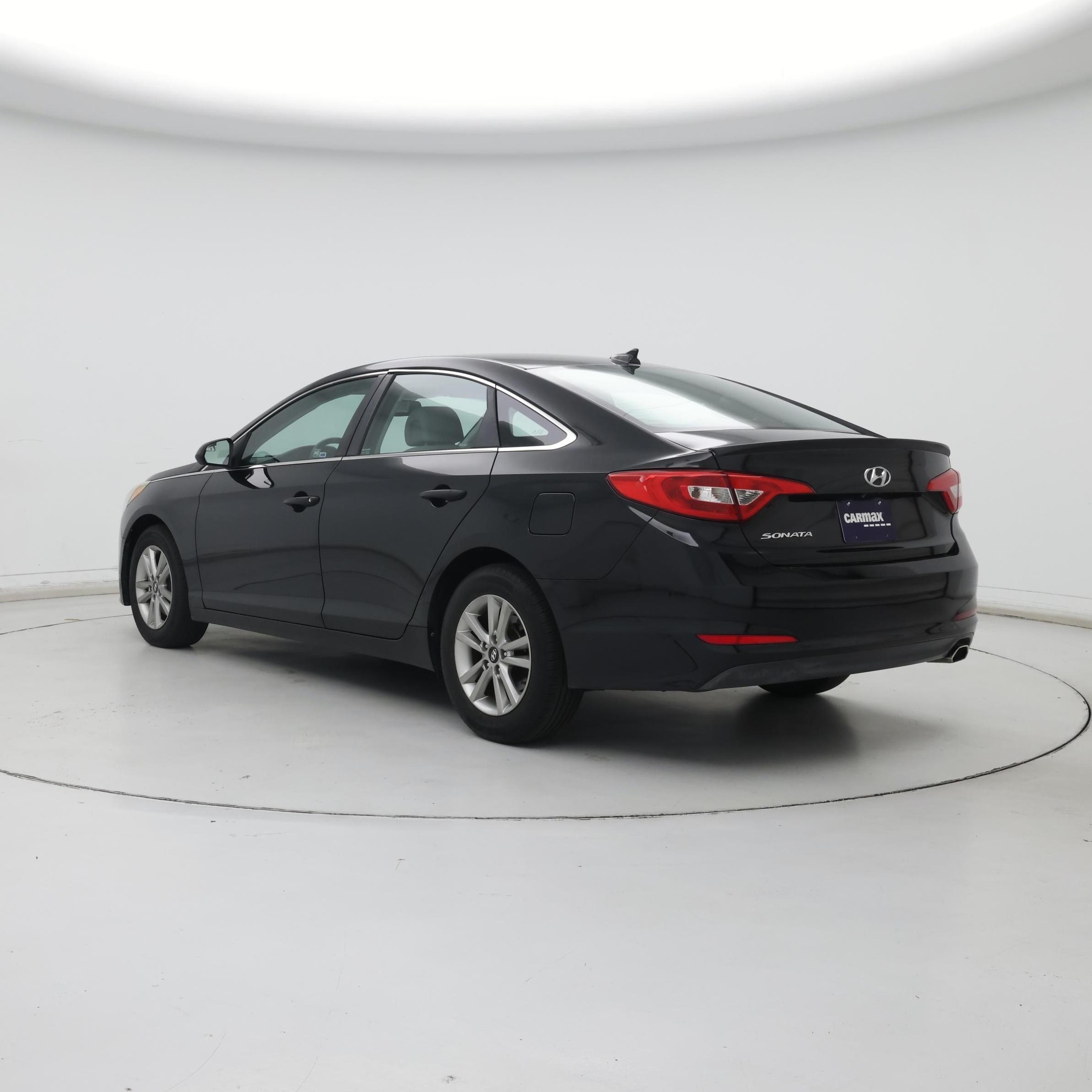 Thumbnail: 2015 Hyundai Sonata - 2