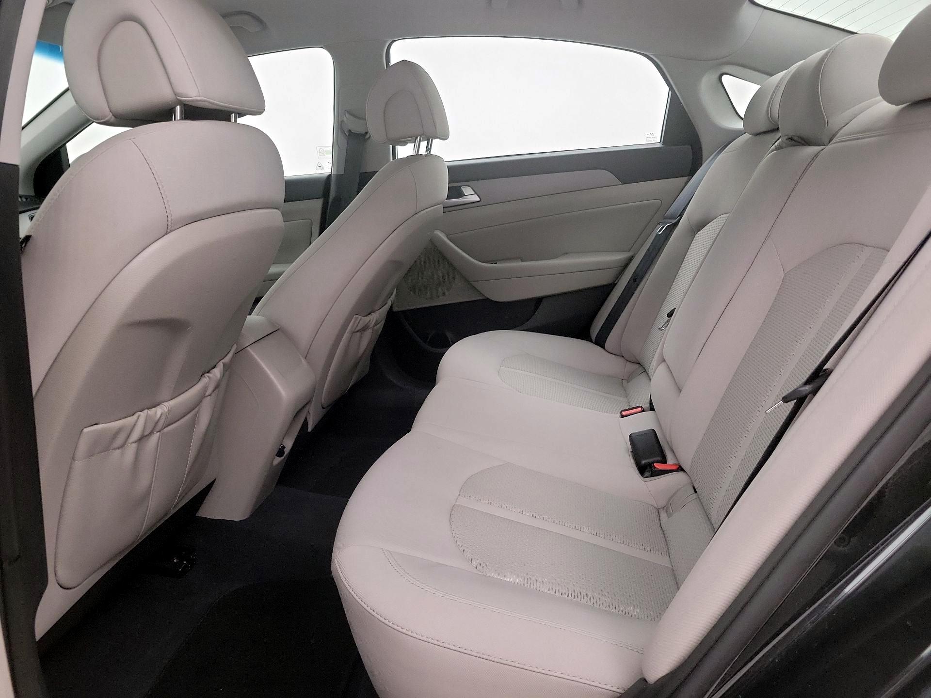 Thumbnail: 2015 Hyundai Sonata - 19