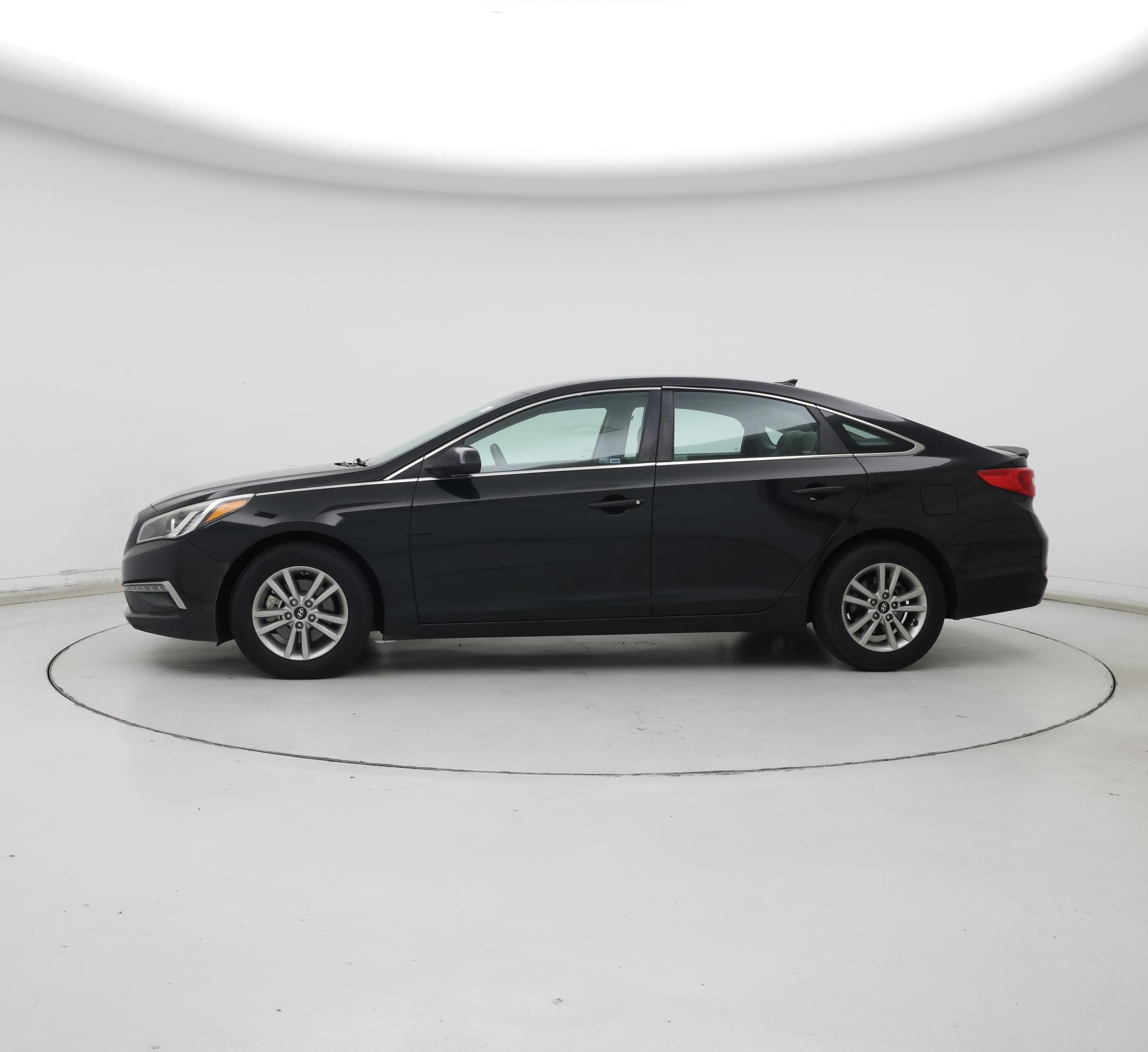 Thumbnail: 2015 Hyundai Sonata - 3