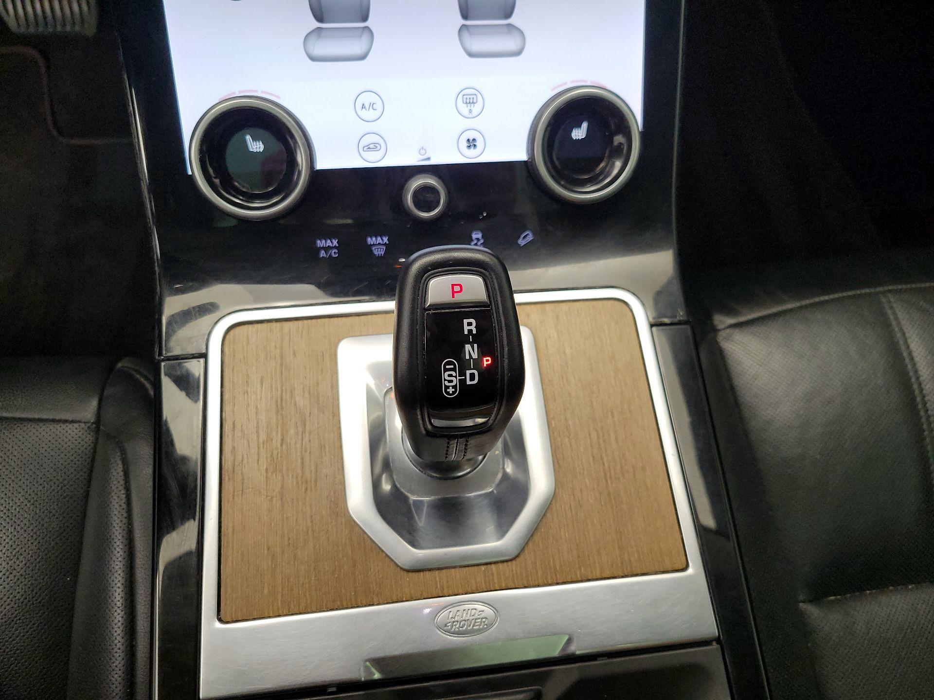 Thumbnail: 2020 Land Rover Range Rover Evoque - 18