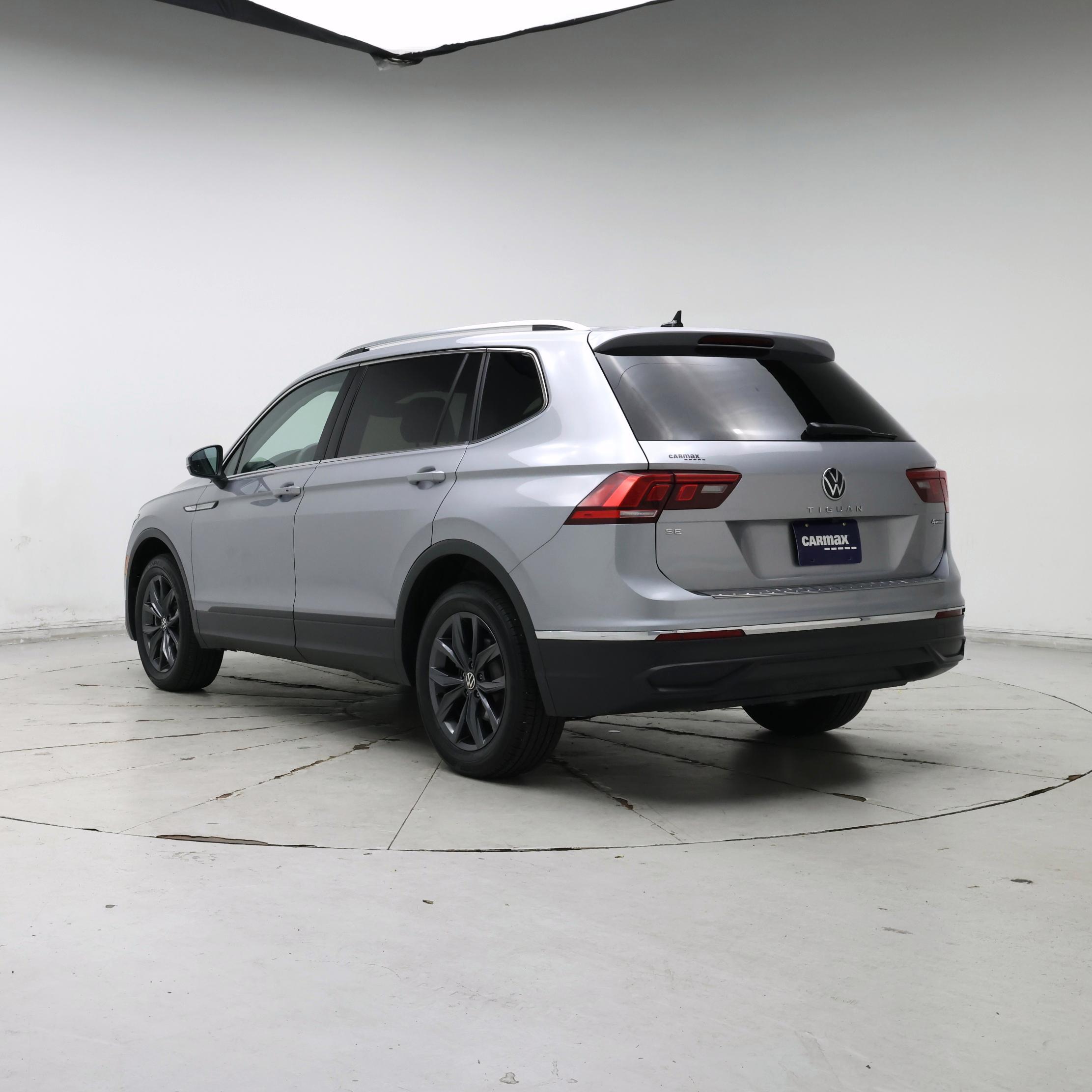 Thumbnail: 2022 Volkswagen Tiguan - 2