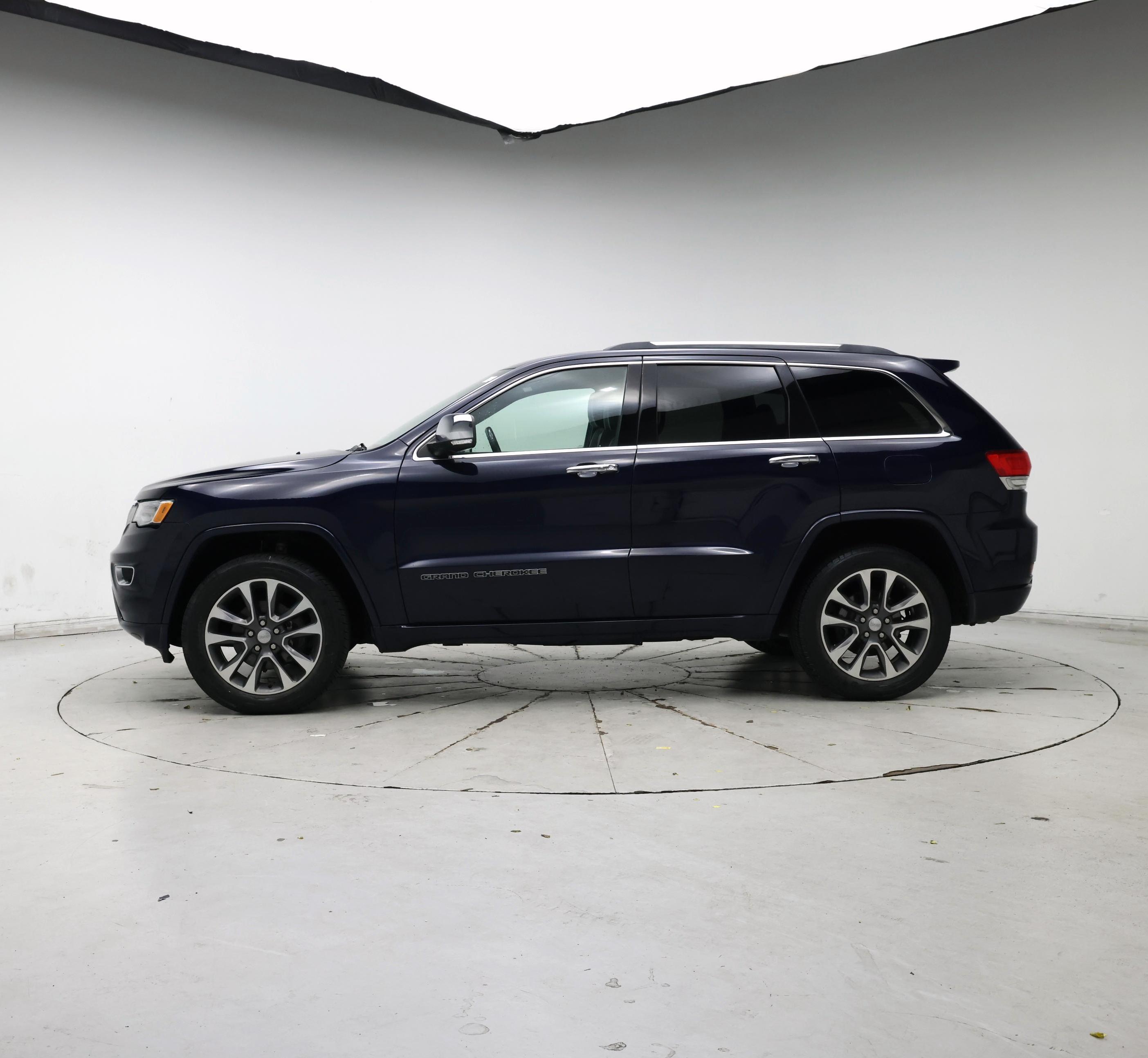 Thumbnail: 2018 Jeep Grand Cherokee - 3