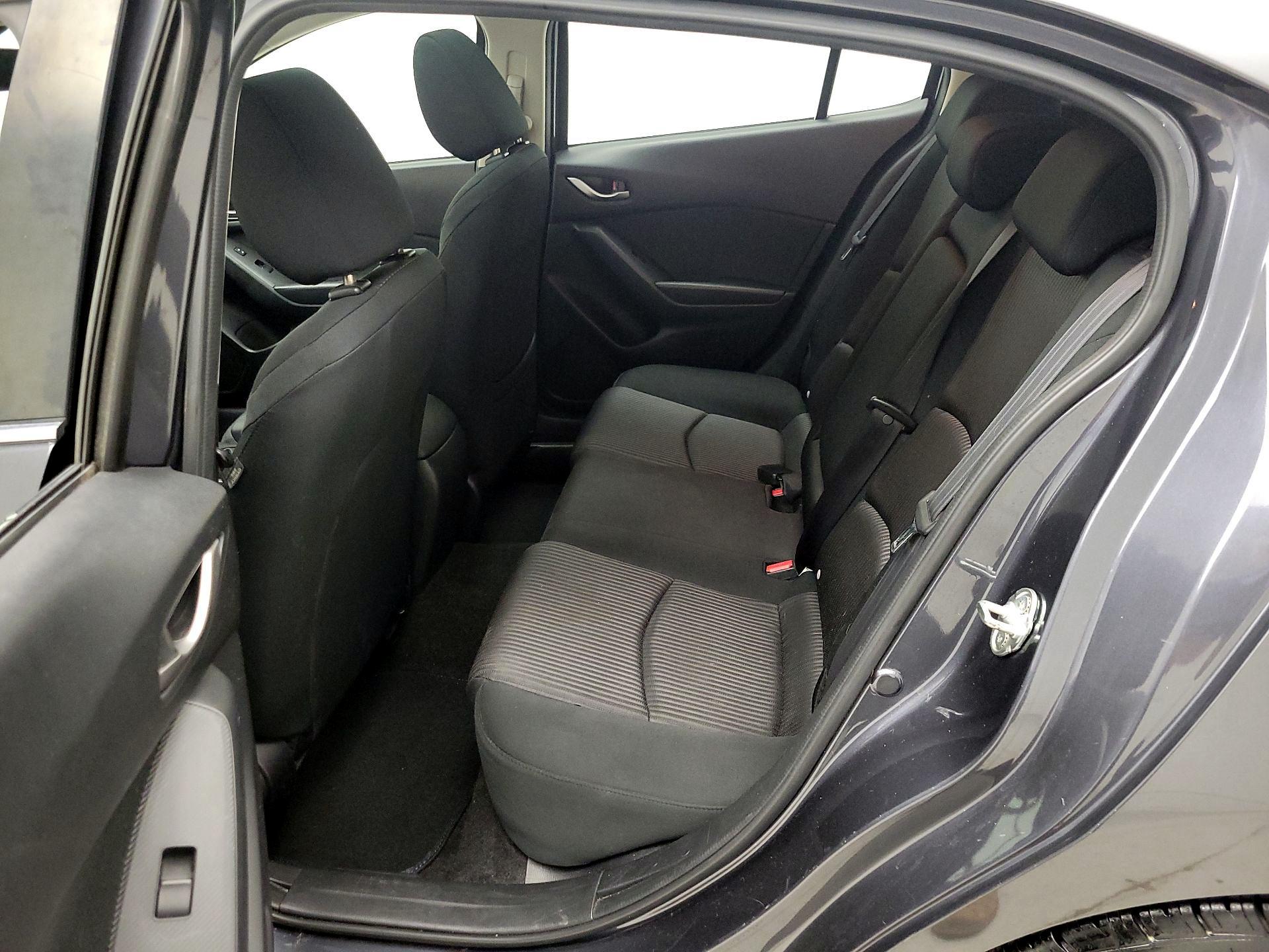 Thumbnail: 2016 Mazda Mazda3 - 20