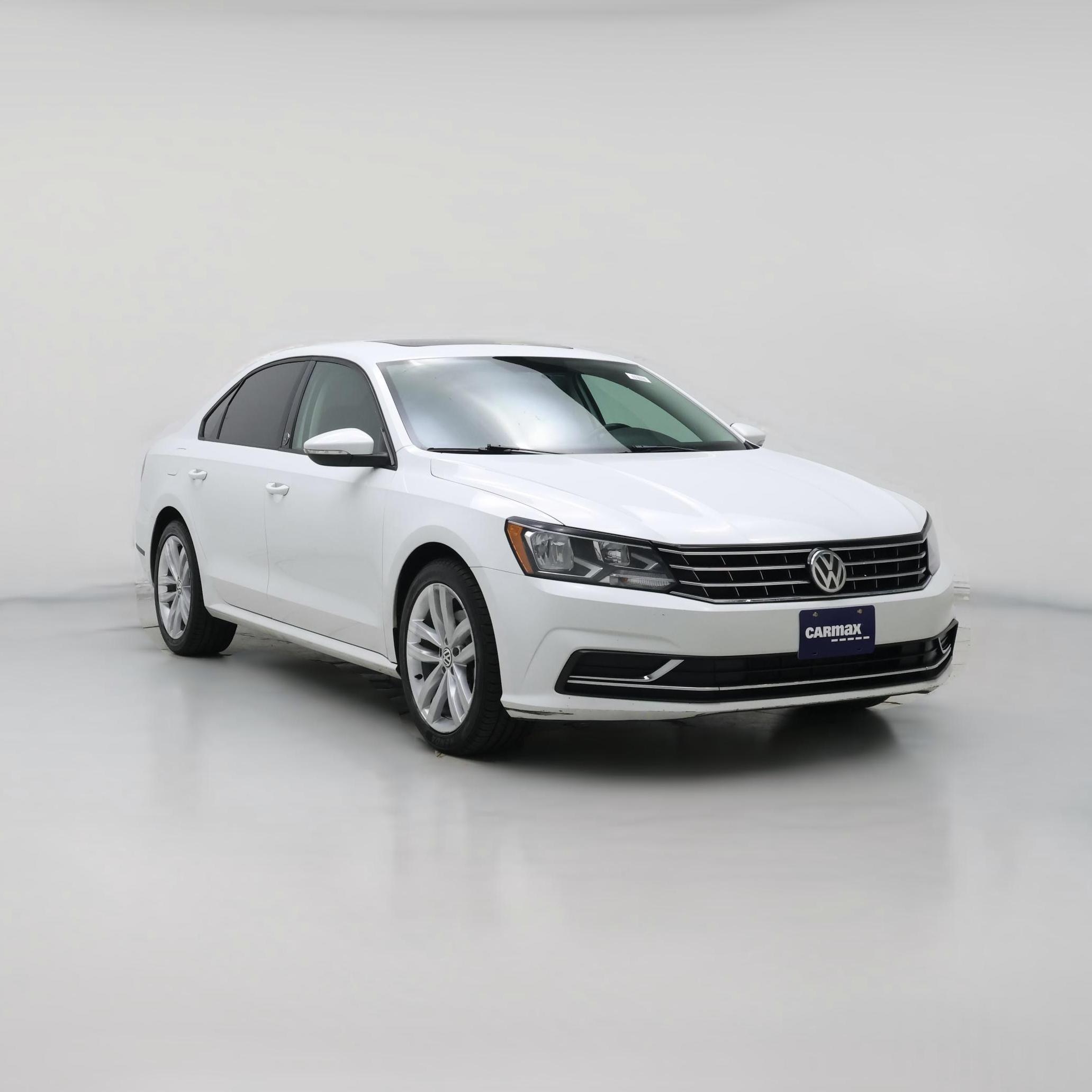 Thumbnail: 2019 Volkswagen Passat - 1