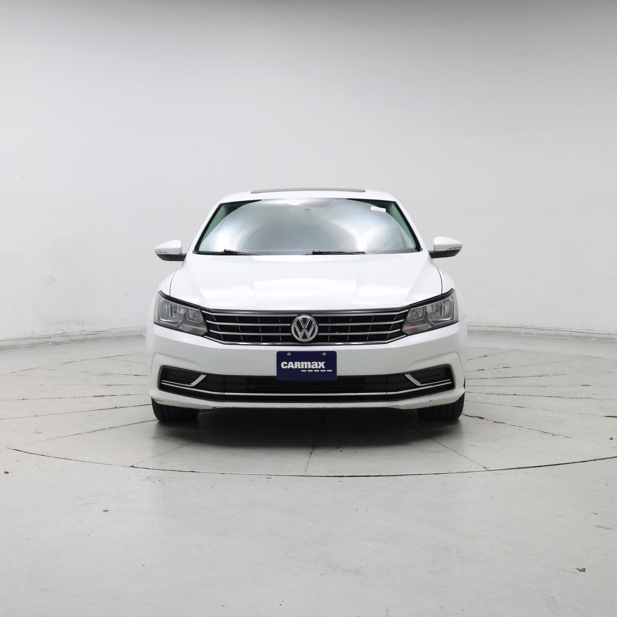 Thumbnail: 2019 Volkswagen Passat - 5