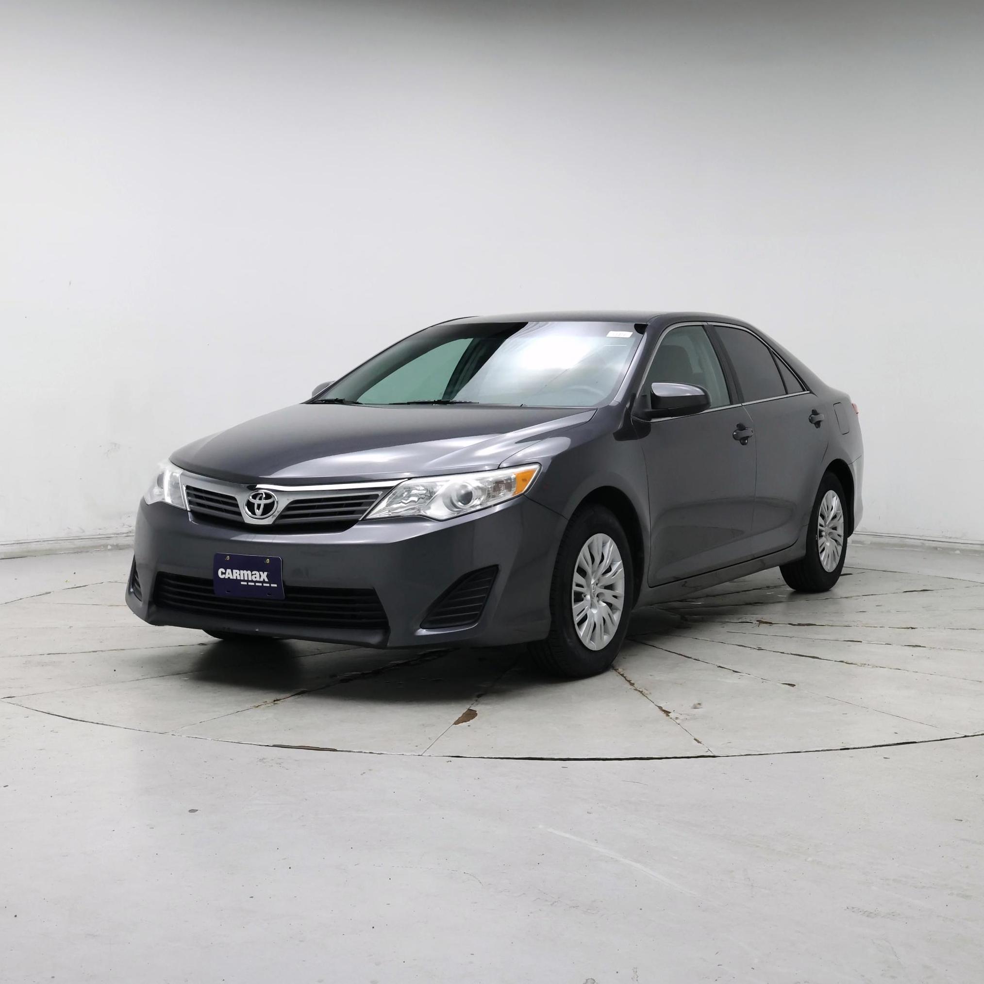 Thumbnail: 2014 Toyota Camry - 4