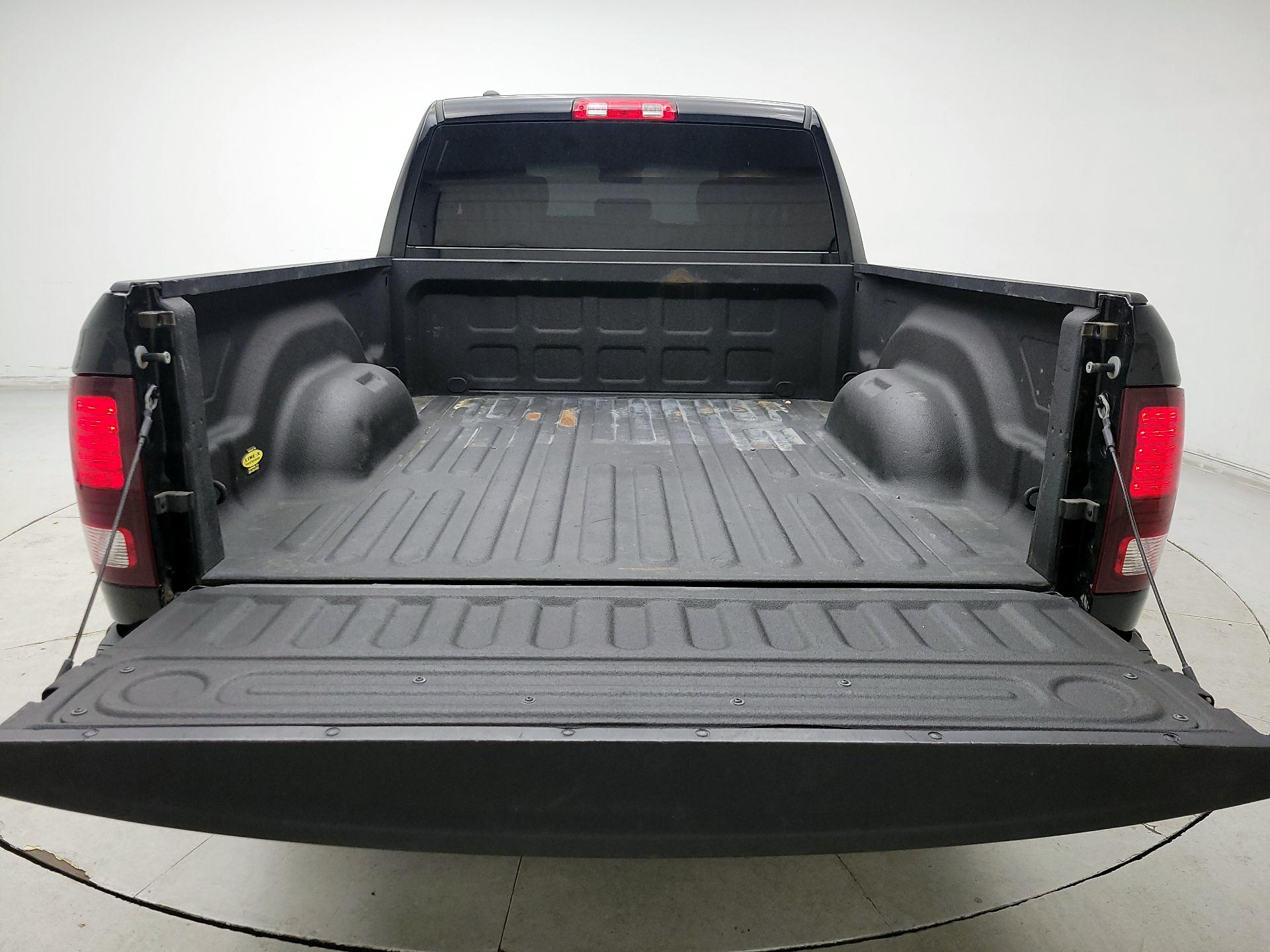 Thumbnail: 2021 RAM 1500 Classic - 20