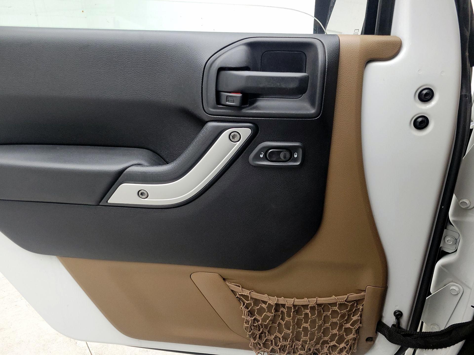 Thumbnail: 2014 Jeep Wrangler - 12