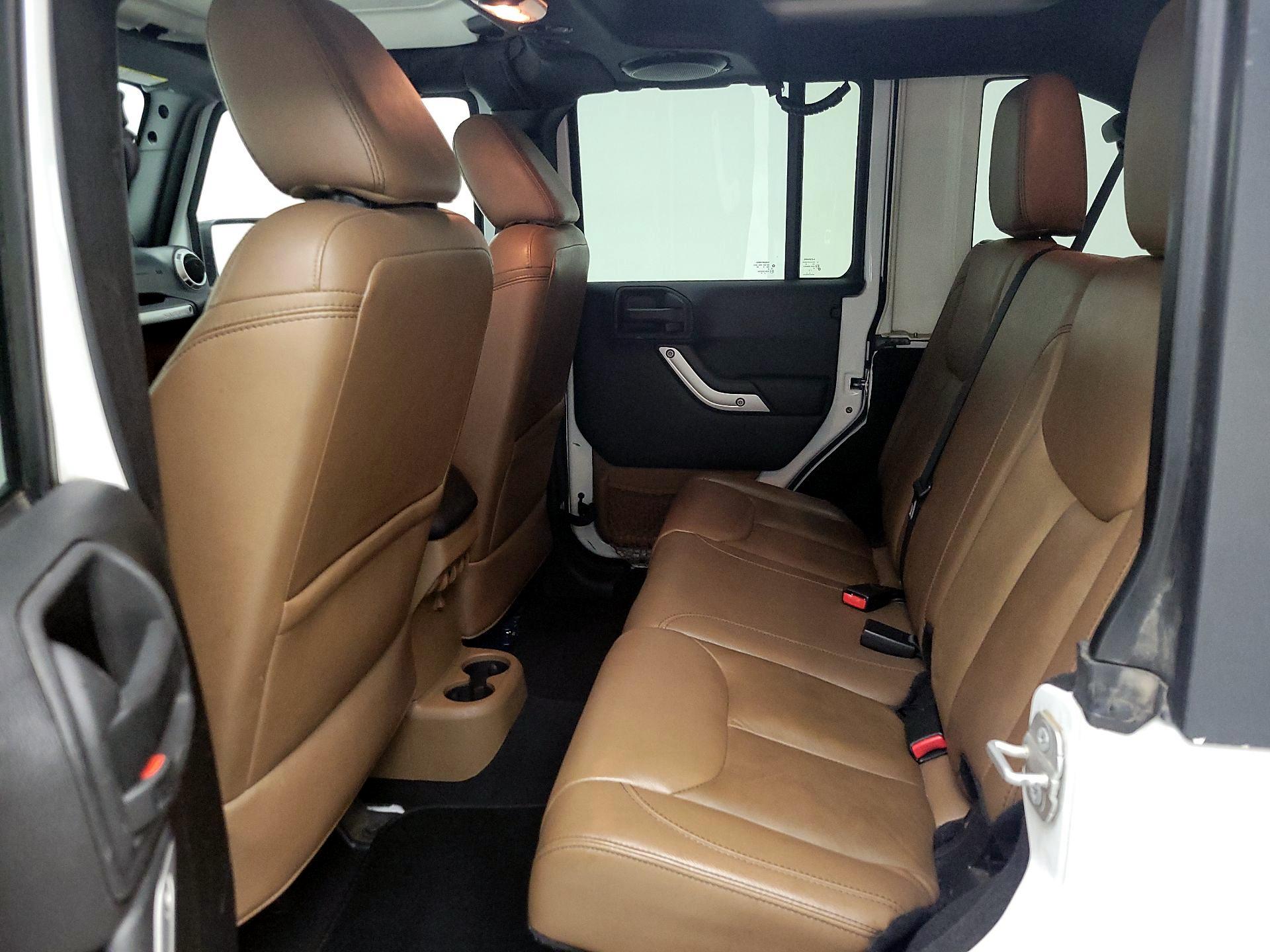 Thumbnail: 2014 Jeep Wrangler - 19