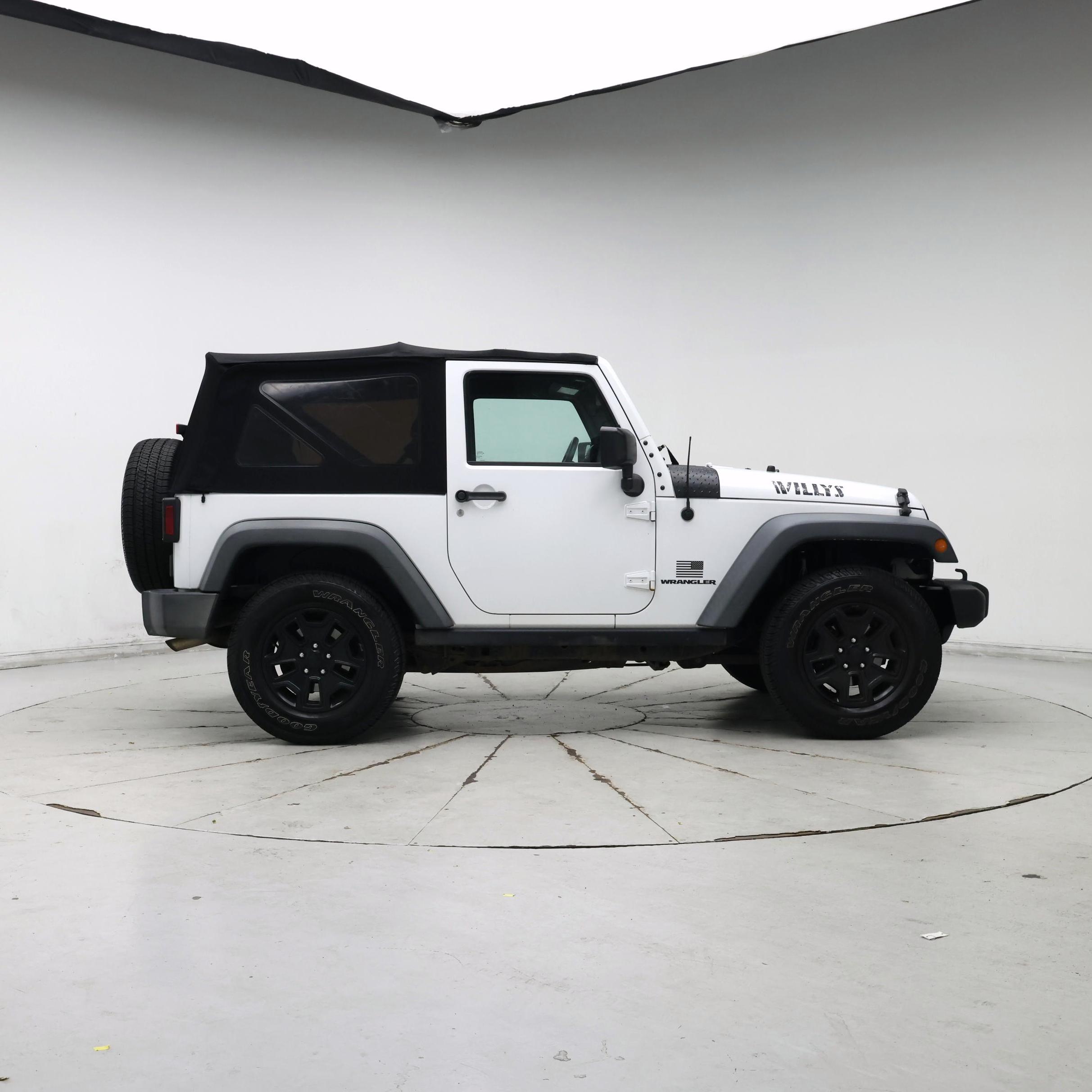 Thumbnail: 2016 Jeep Wrangler - 7