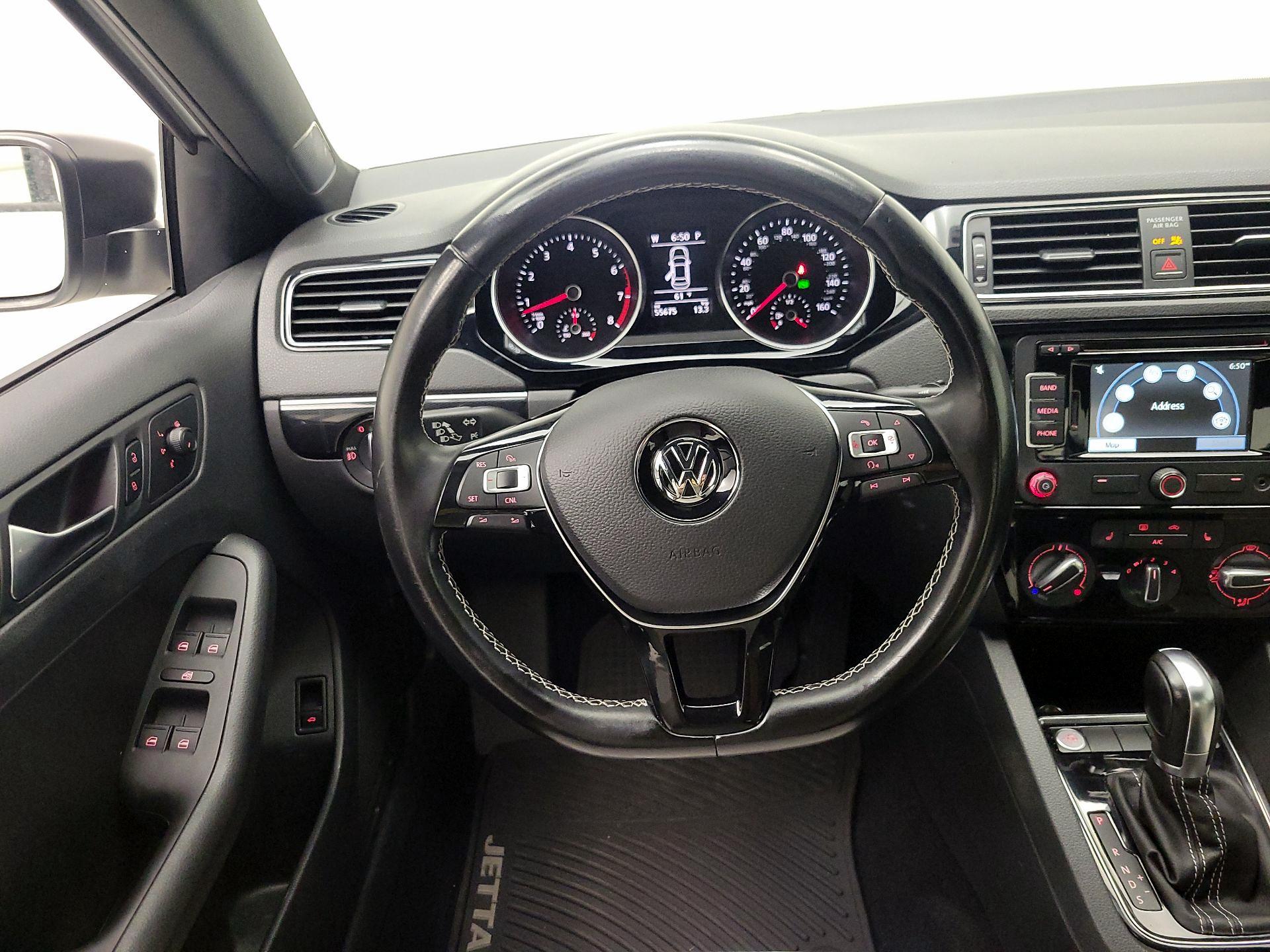 Thumbnail: 2015 Volkswagen Jetta - 10