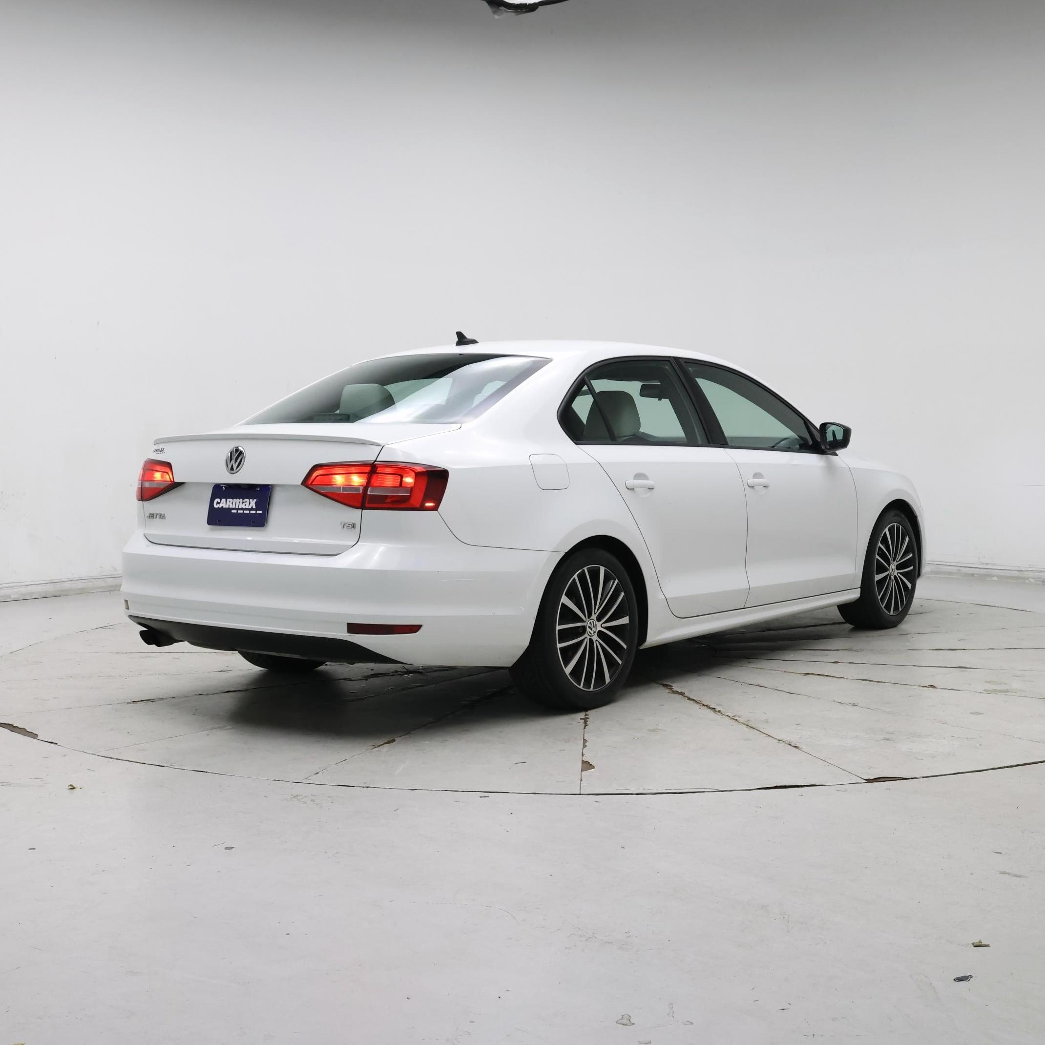 Thumbnail: 2015 Volkswagen Jetta - 8
