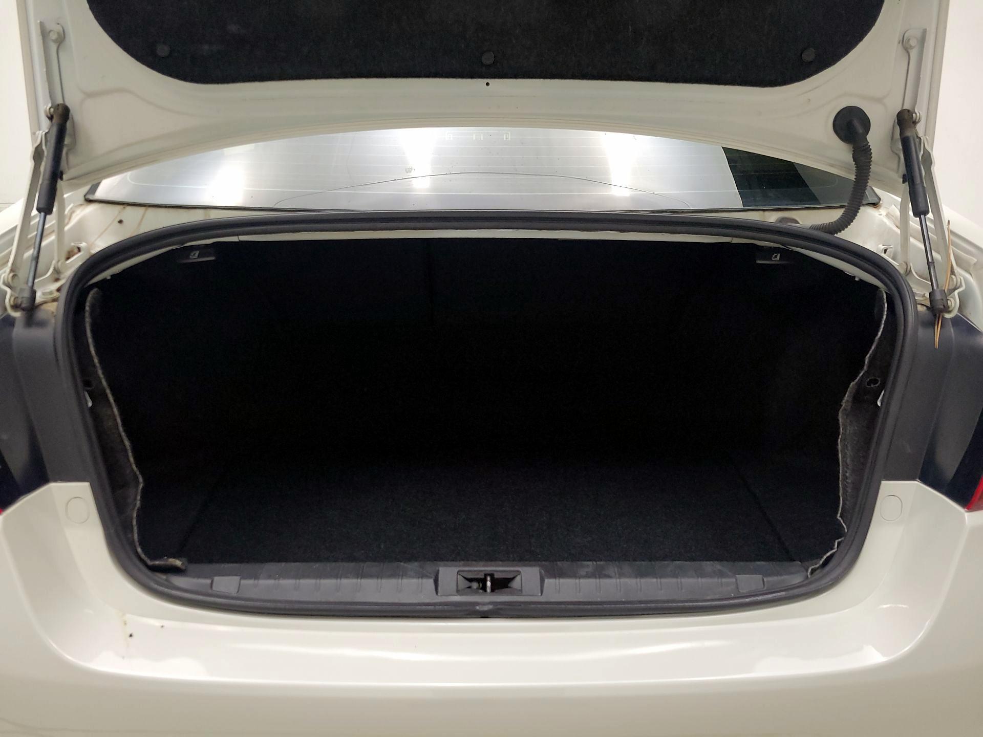 Thumbnail: 2015 Subaru Legacy - 20