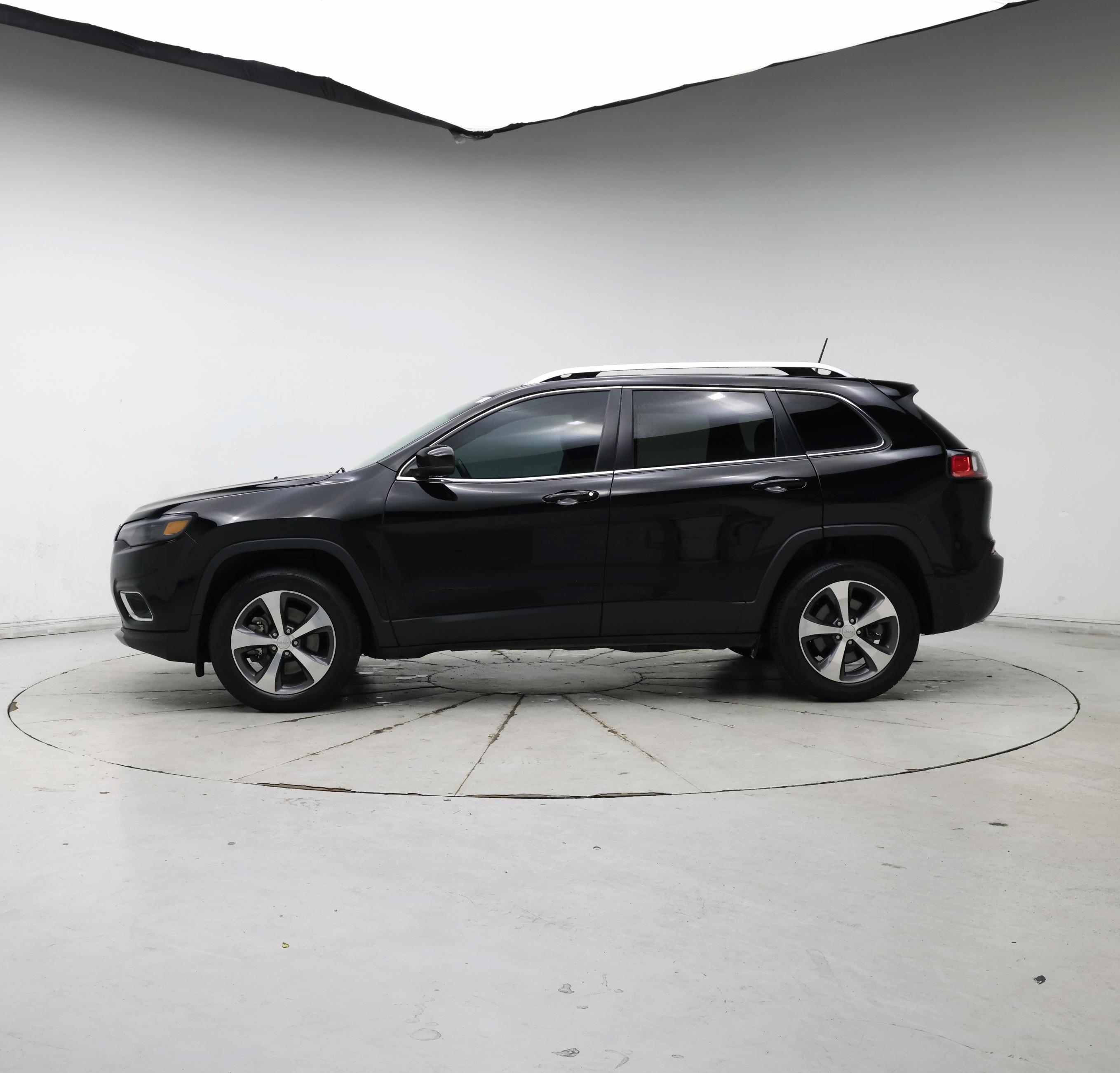 Thumbnail: 2019 Jeep Cherokee - 3