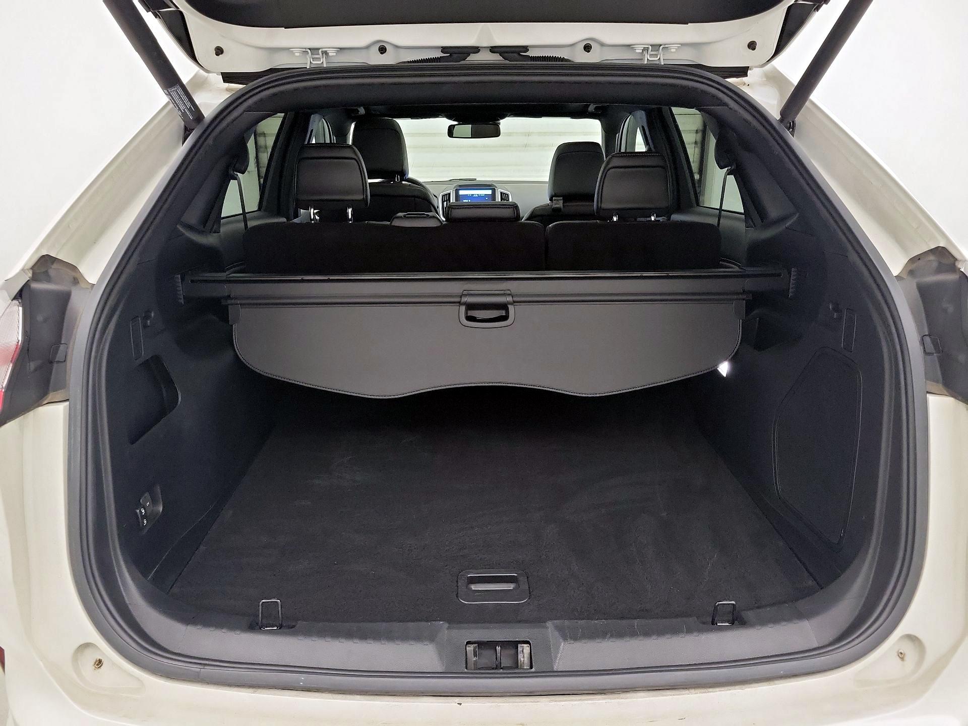 Thumbnail: 2022 Ford Edge - 19