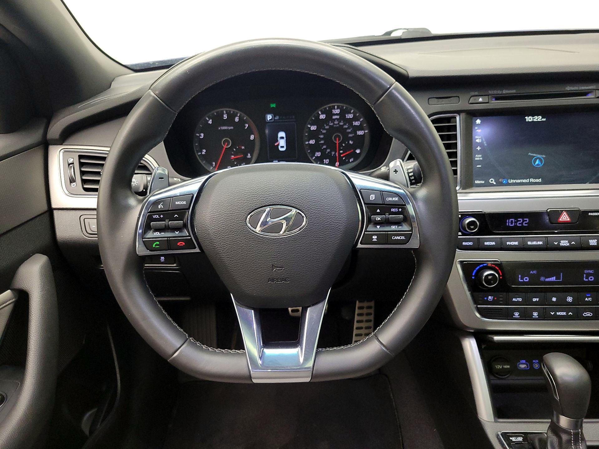 Thumbnail: 2017 Hyundai Sonata - 10