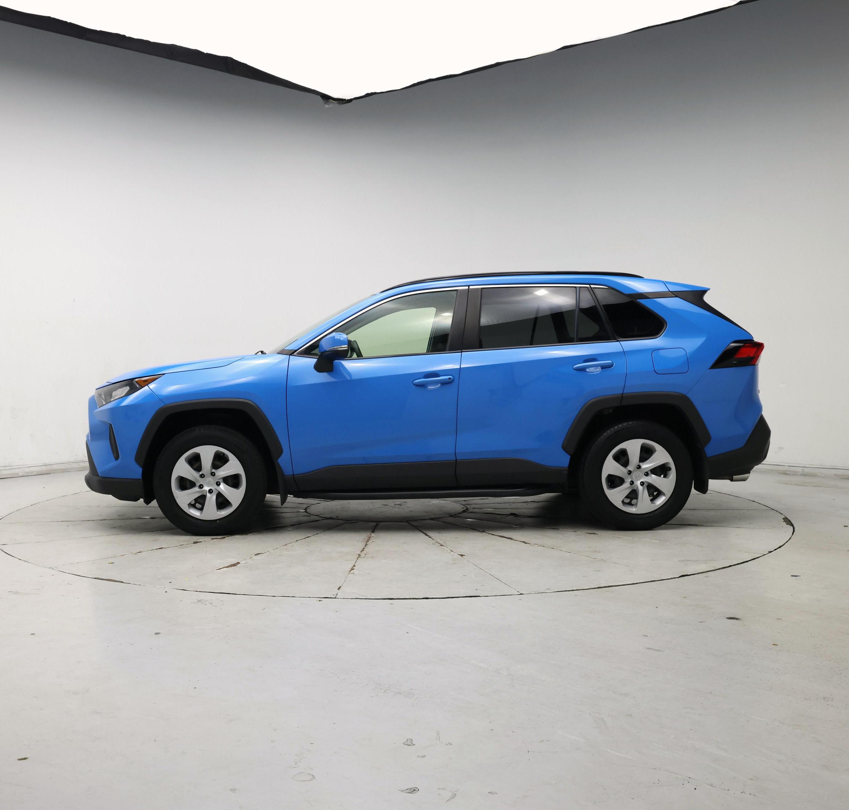 Thumbnail: 2019 Toyota RAV4 - 3