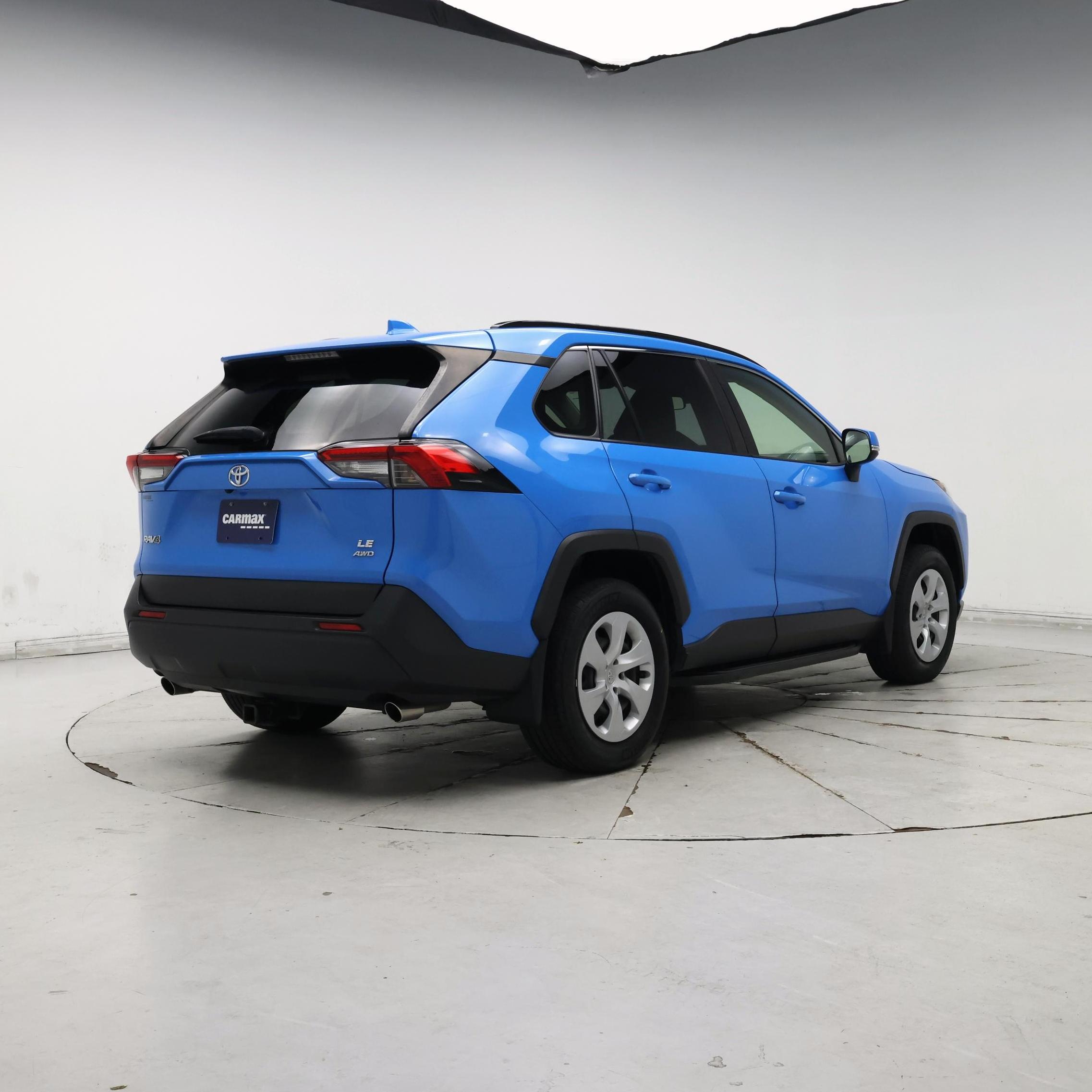 Thumbnail: 2019 Toyota RAV4 - 8