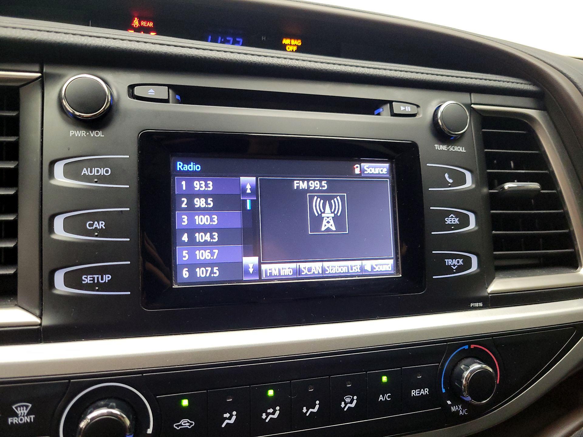 Thumbnail: 2019 Toyota Highlander - 15