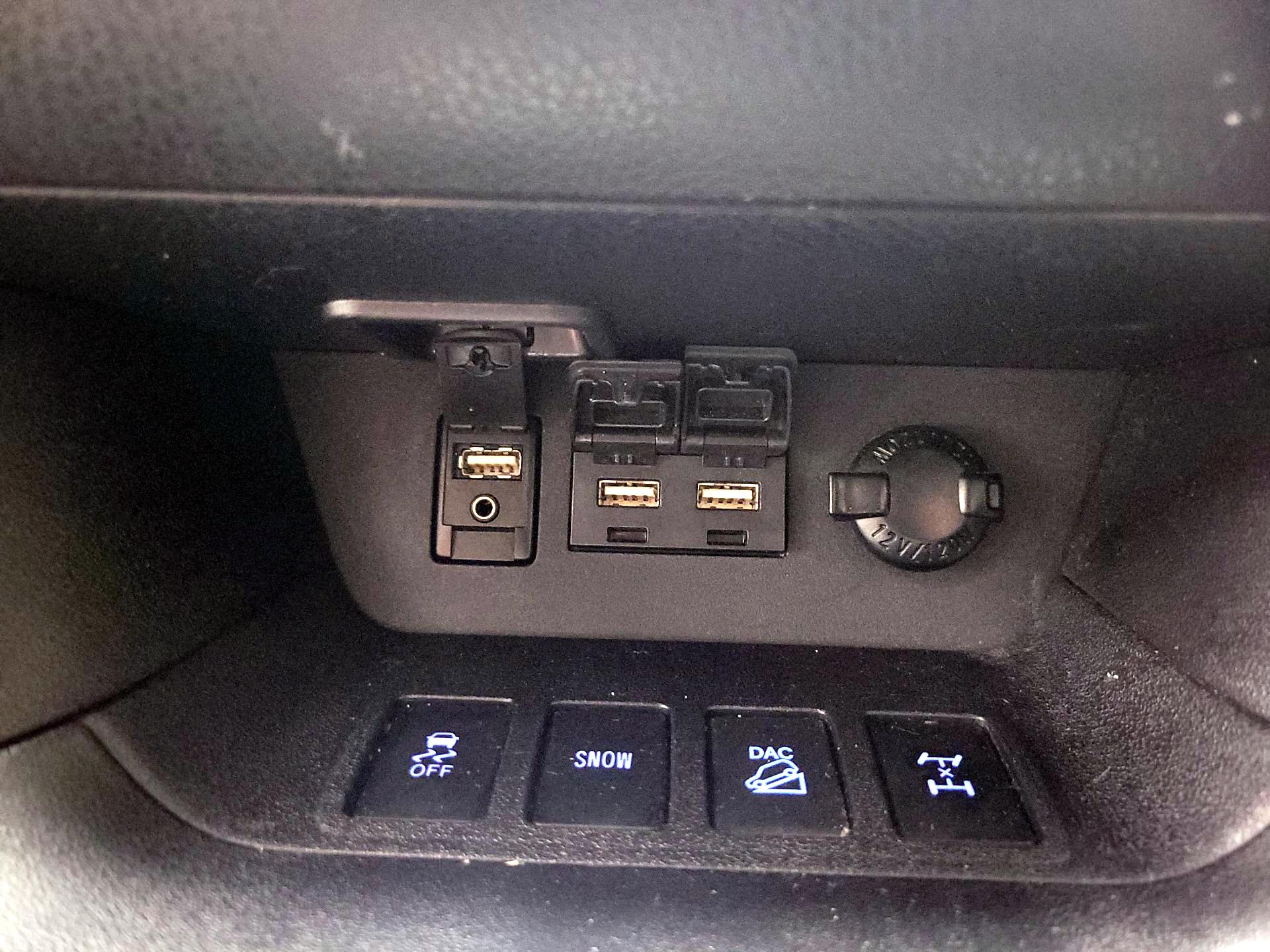 Thumbnail: 2019 Toyota Highlander - 18