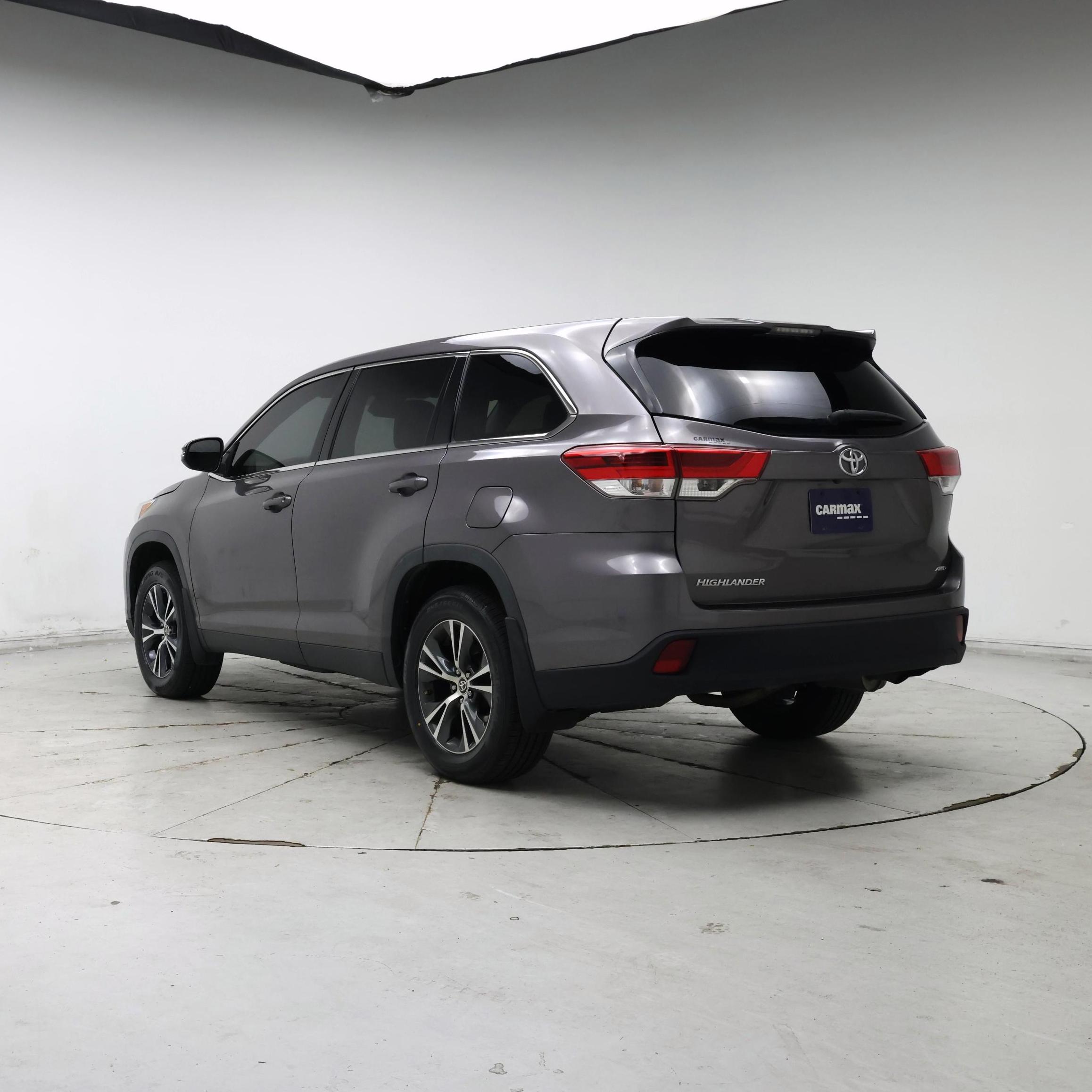 Thumbnail: 2019 Toyota Highlander - 2