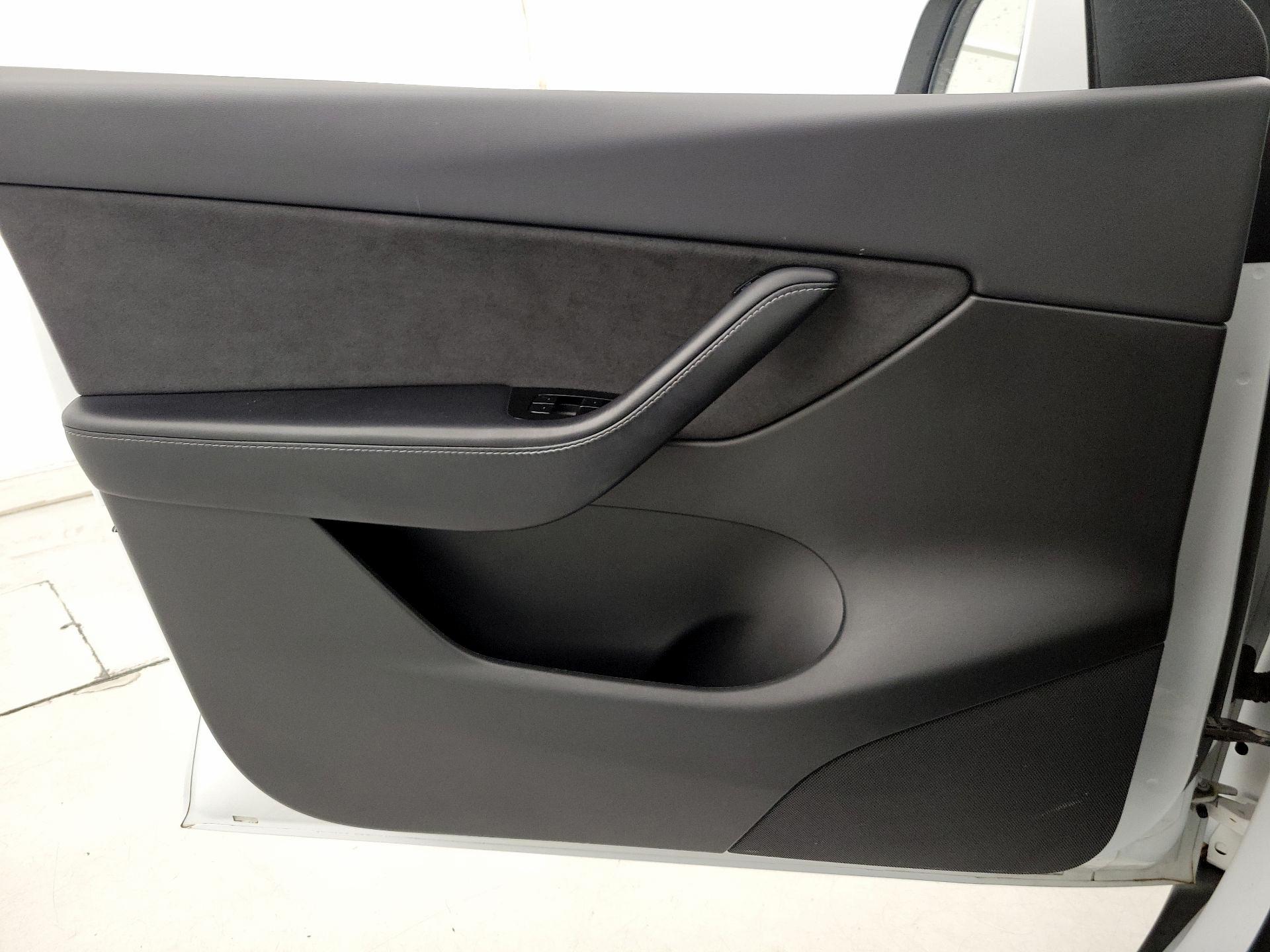 Thumbnail: 2021 Tesla Model Y - 12