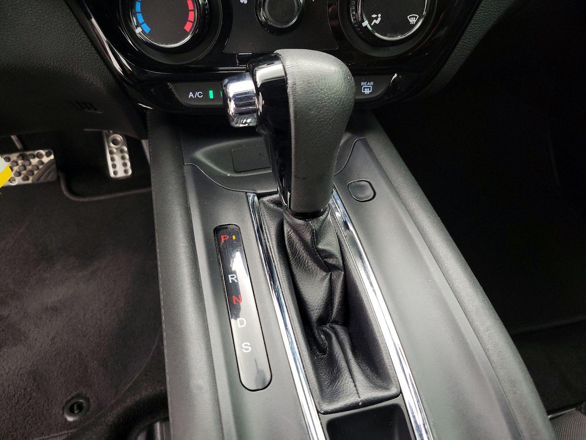 Thumbnail: 2019 Honda HR-V - 17