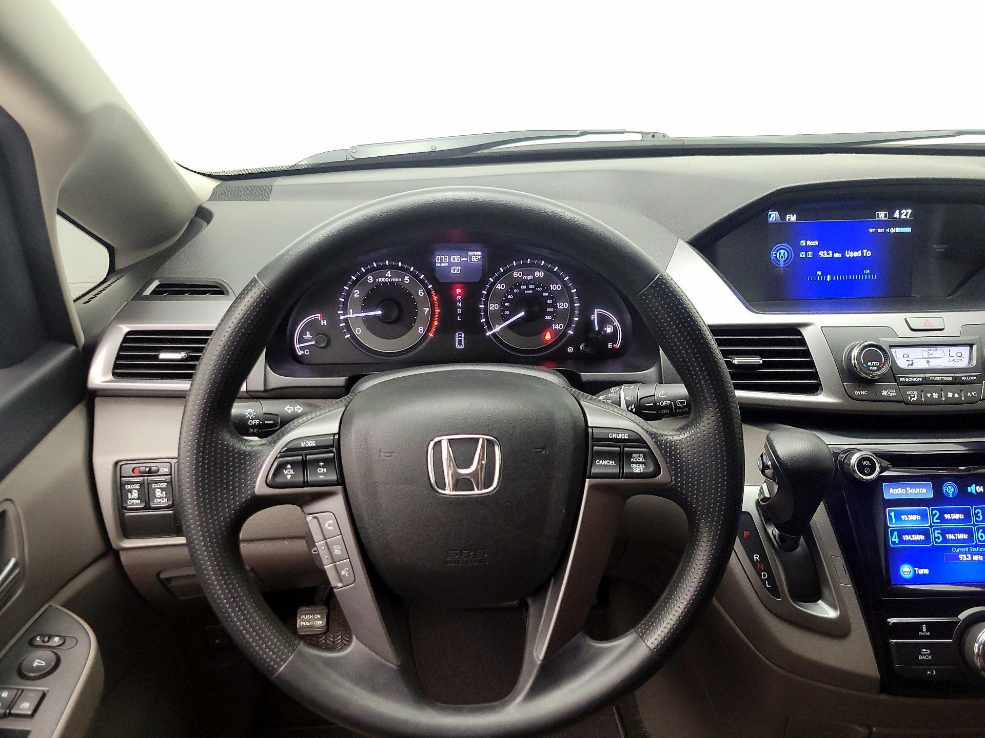 Thumbnail: 2014 Honda Odyssey - 10