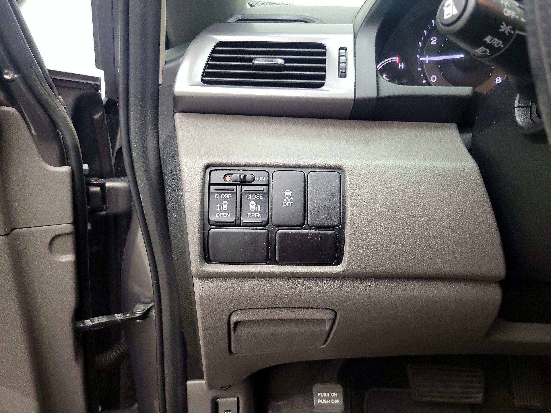 Thumbnail: 2014 Honda Odyssey - 13