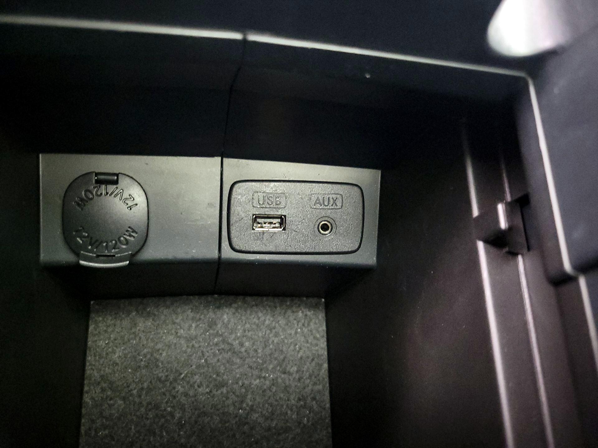 Thumbnail: 2015 Subaru Forester - 18