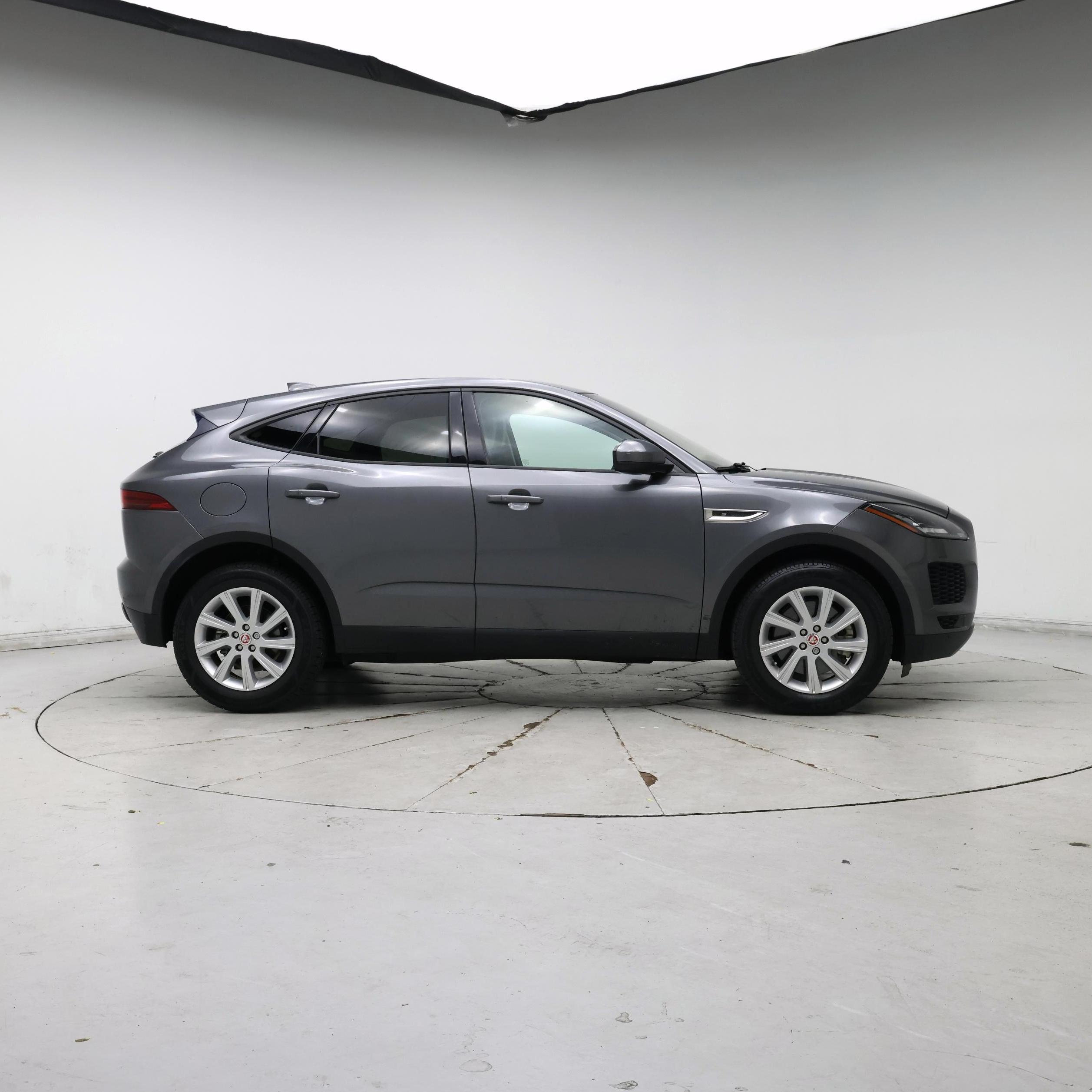 Thumbnail: 2019 Jaguar E-Pace - 7
