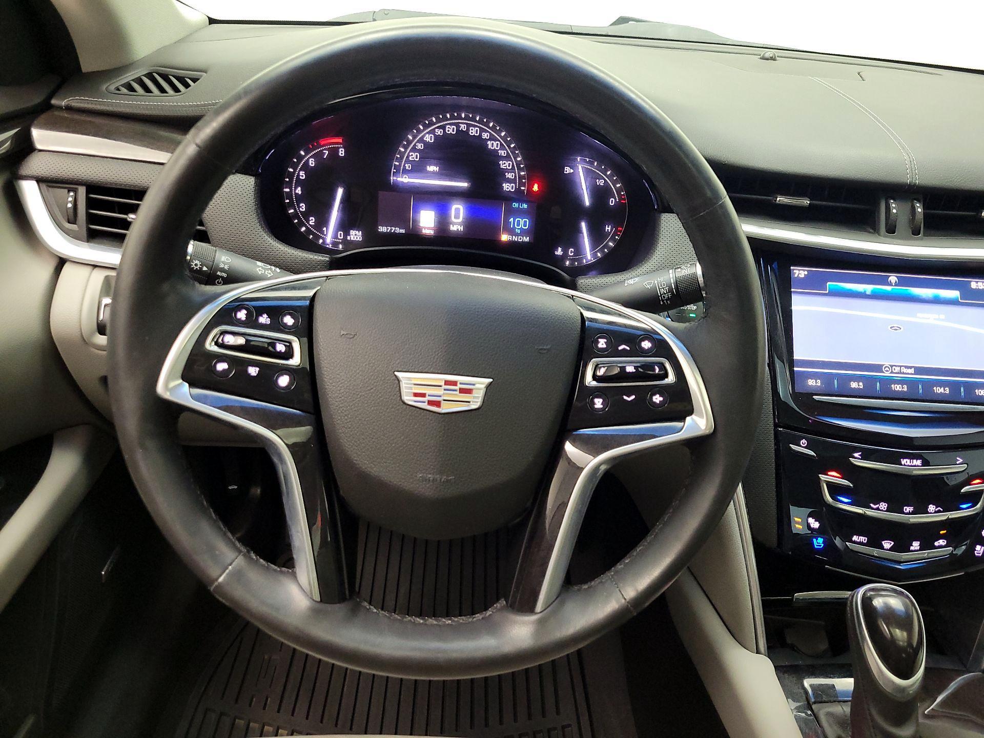 Thumbnail: 2017 Cadillac XTS - 10