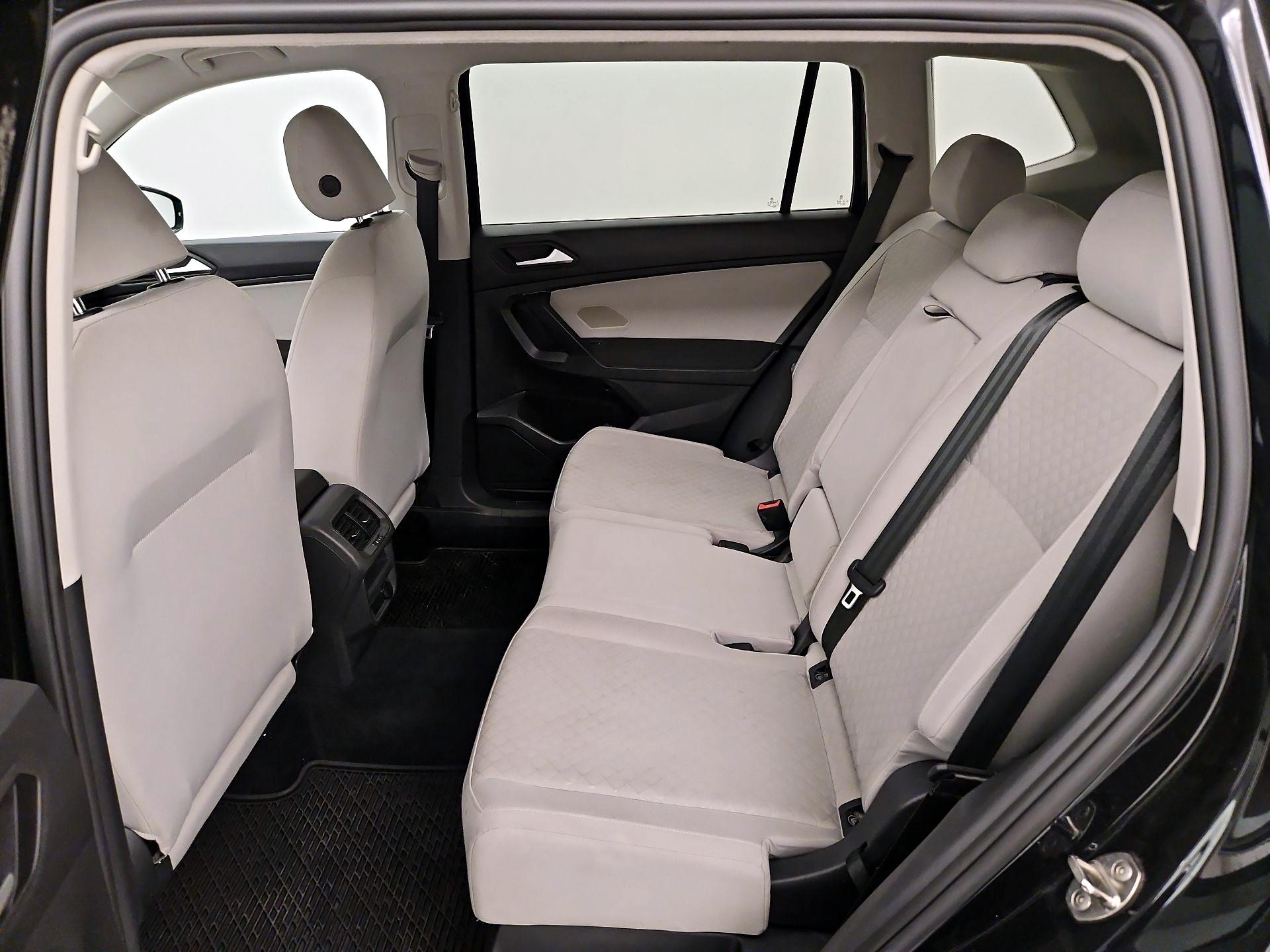 Thumbnail: 2021 Volkswagen Tiguan - 19